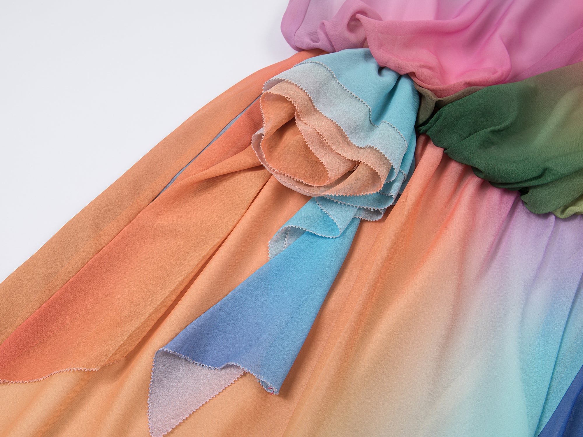 Dreamy light 3D appliqué dress