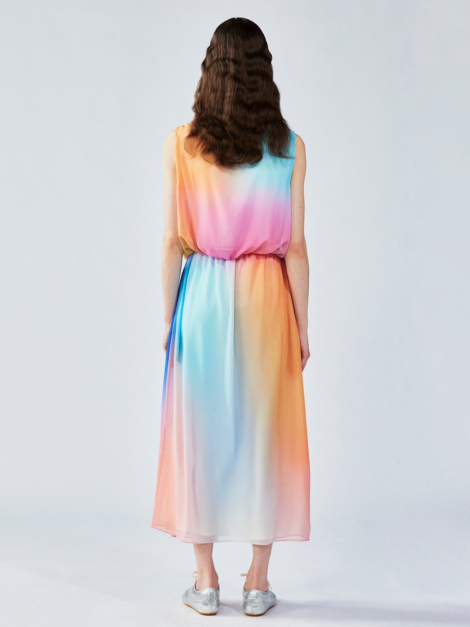 Dreamy light 3D appliqué dress