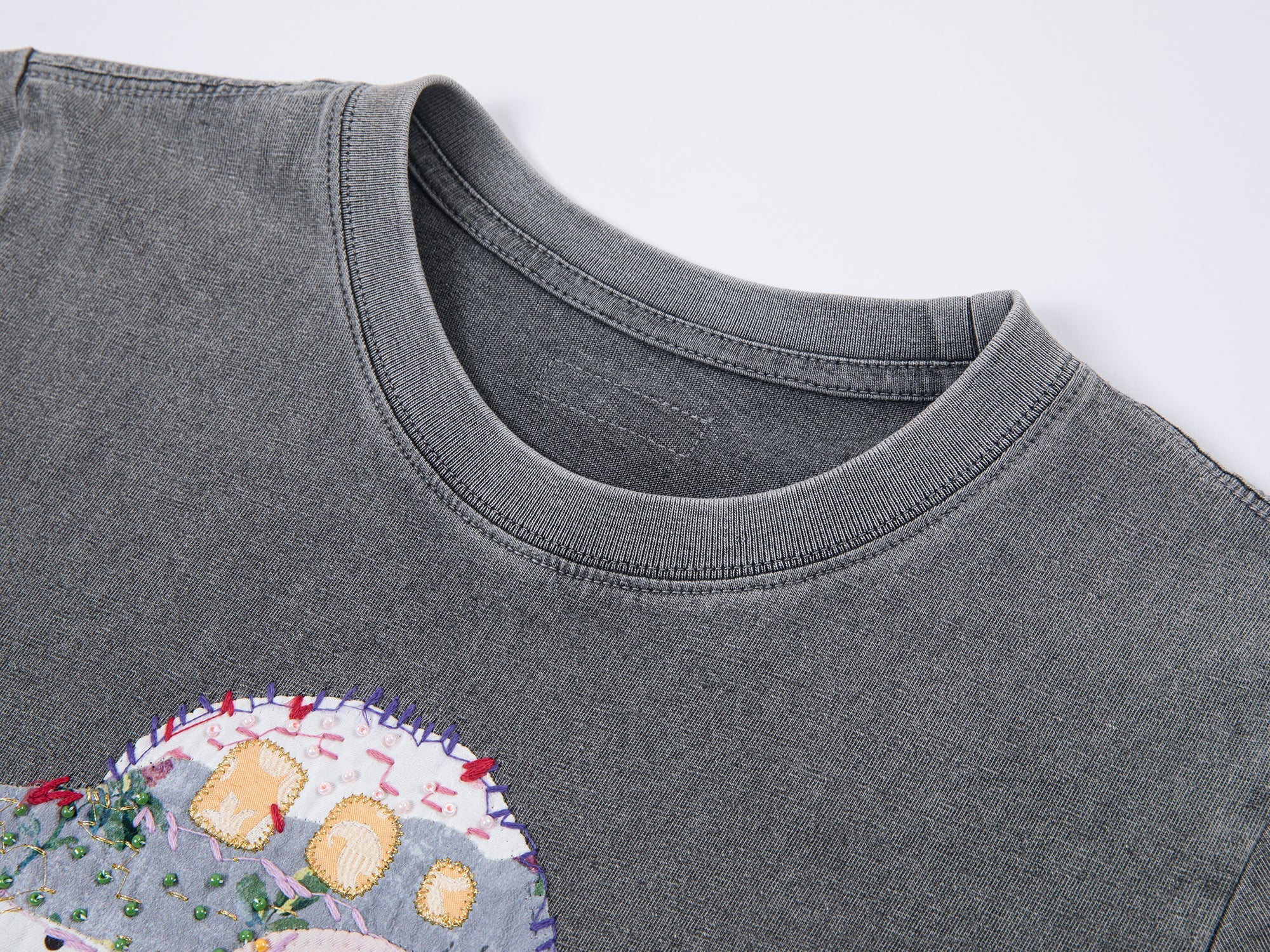 UFO cat appliqué embroidery tee