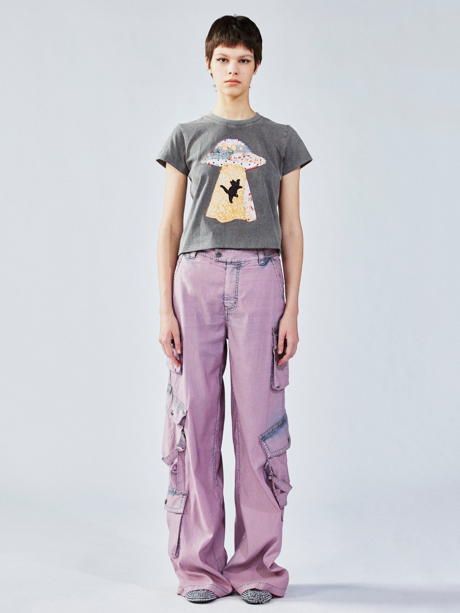 UFO cat appliqué embroidery tee