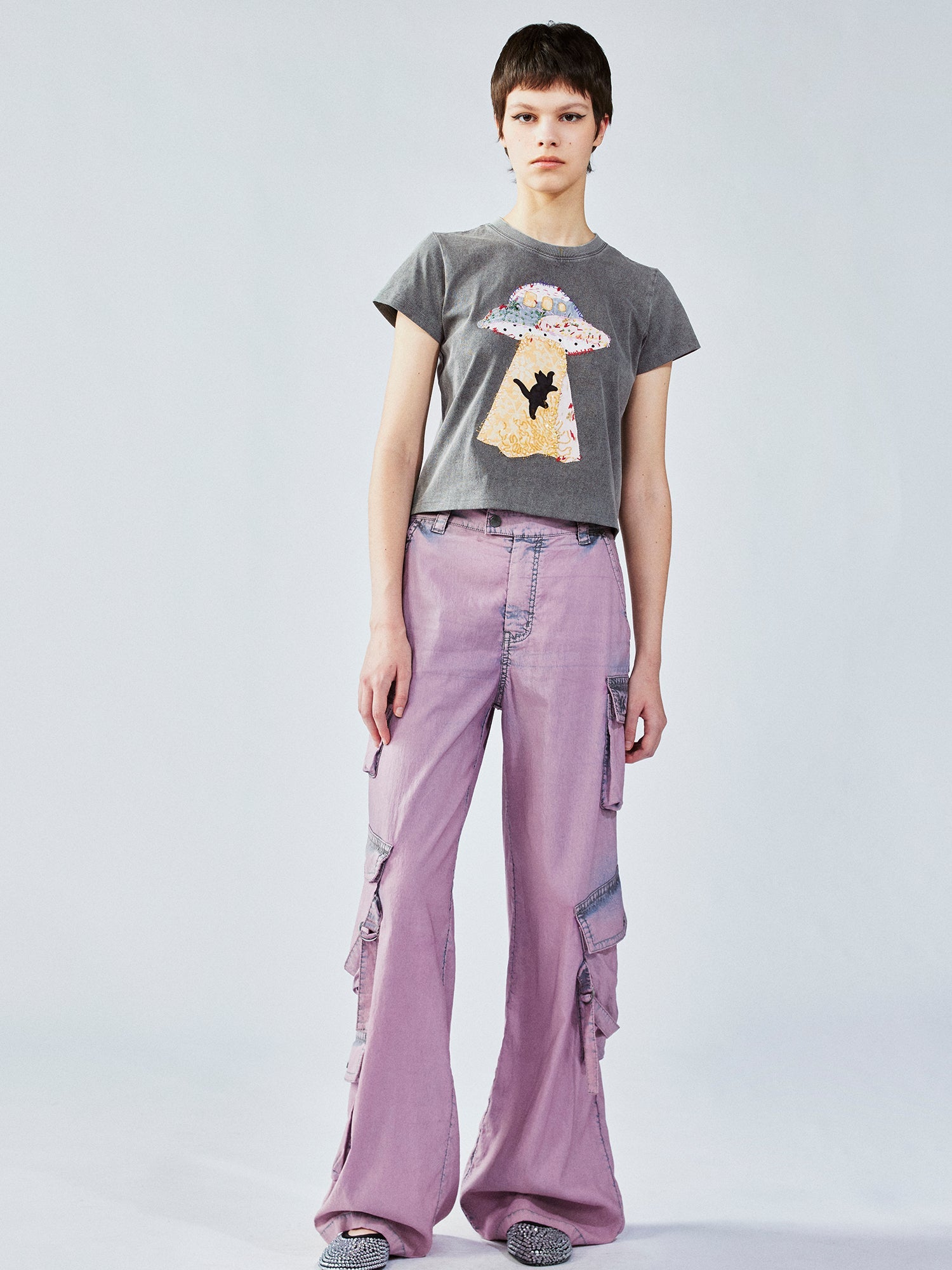 UFO cat appliqué embroidery tee