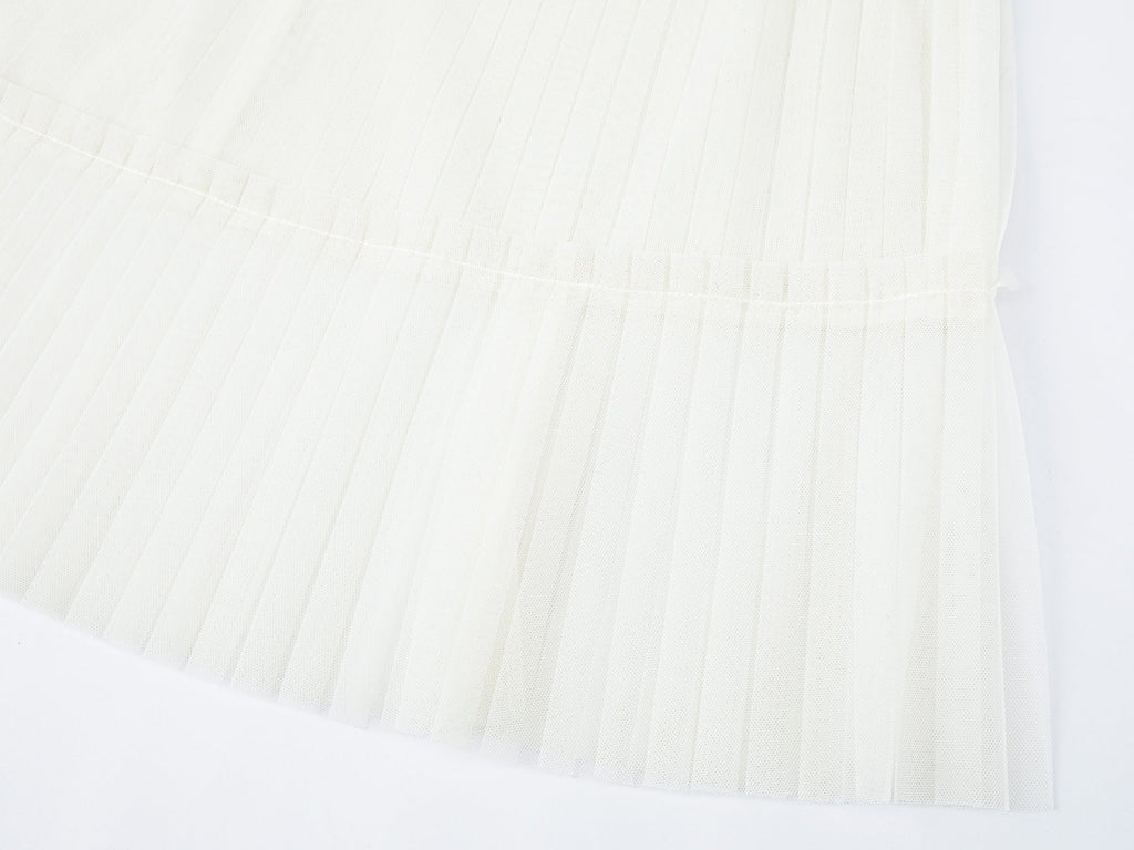 Pleated mesh tank
