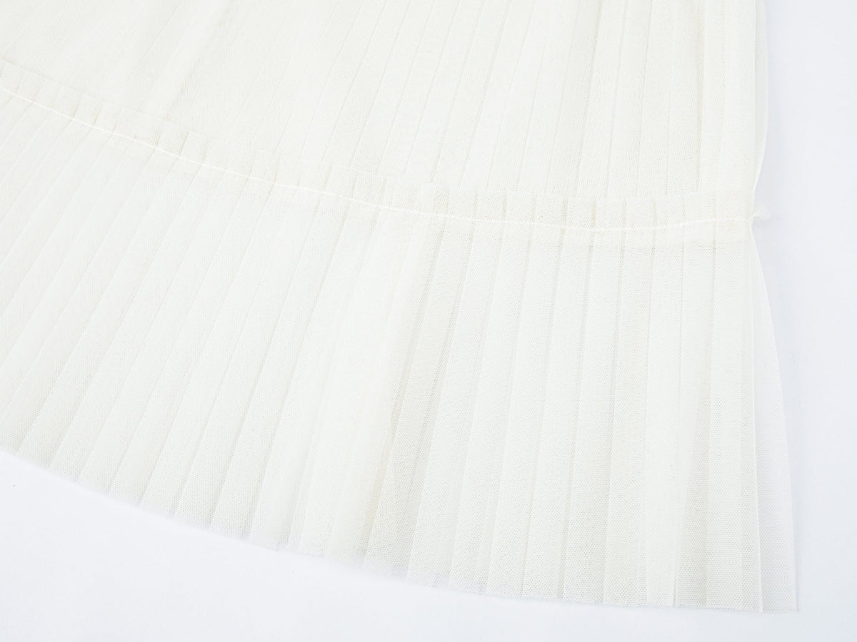 Pleated mesh tank