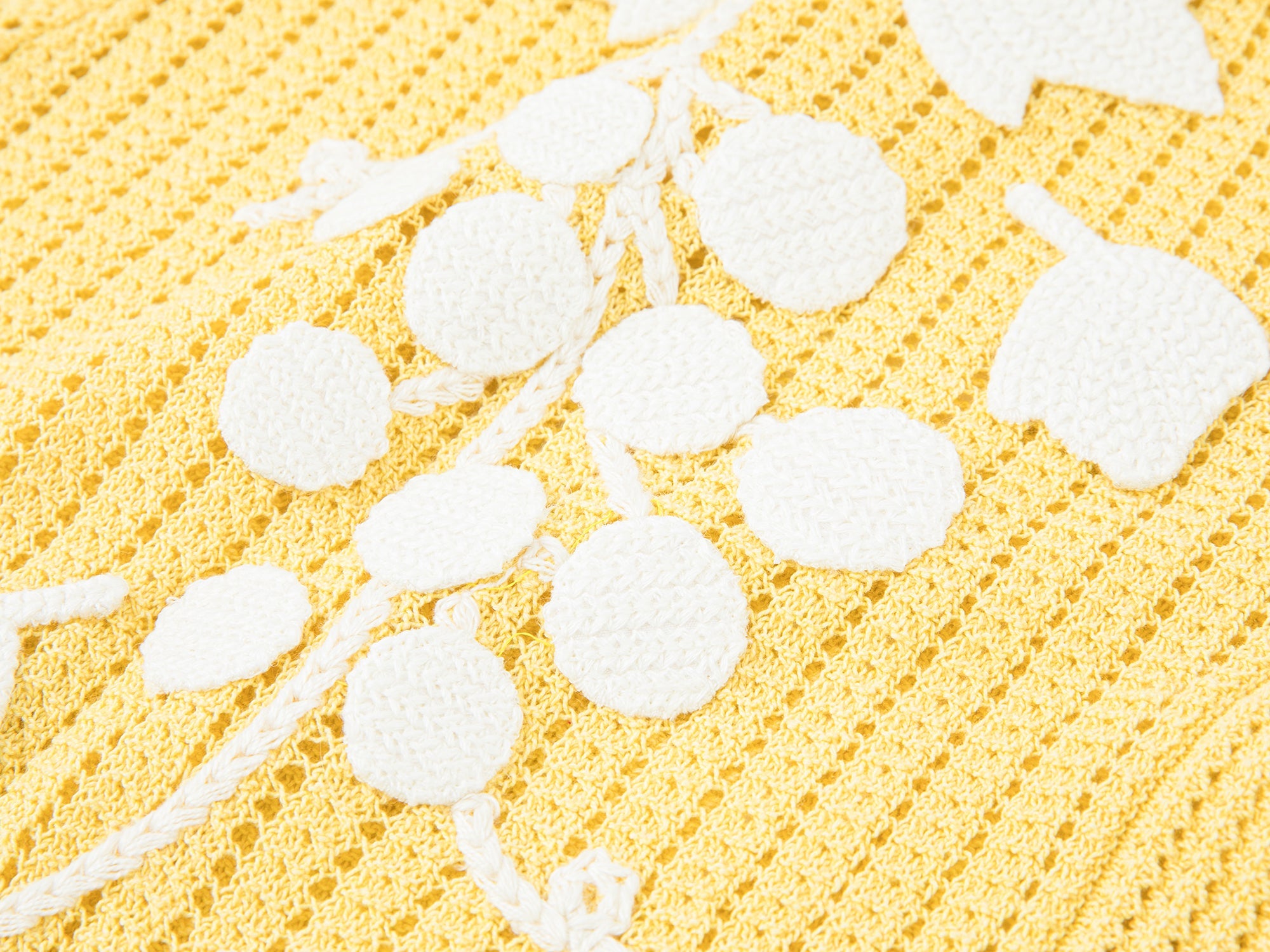 Food & love granny-style knitted sweater