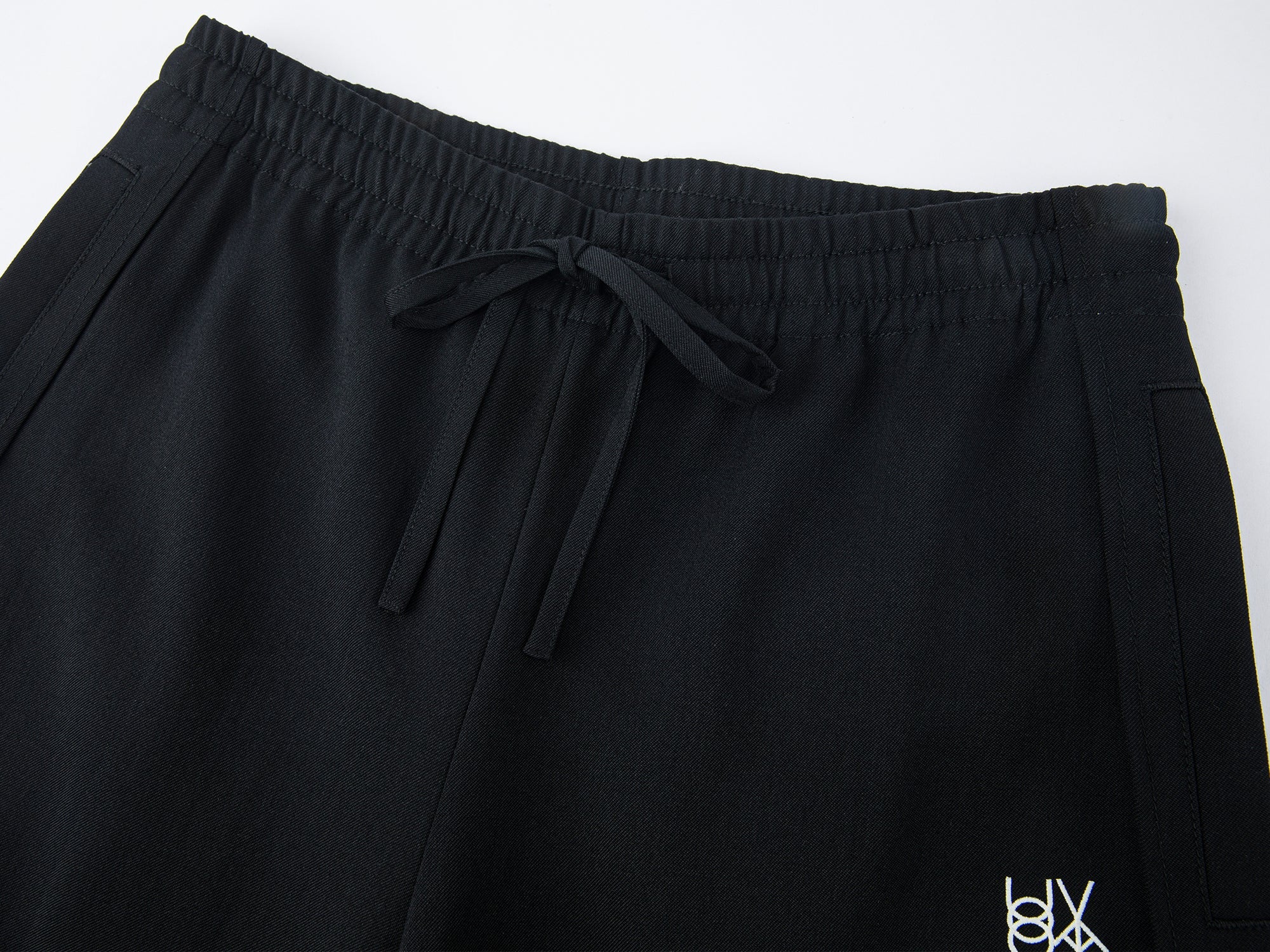 Curved seam fine wool pants