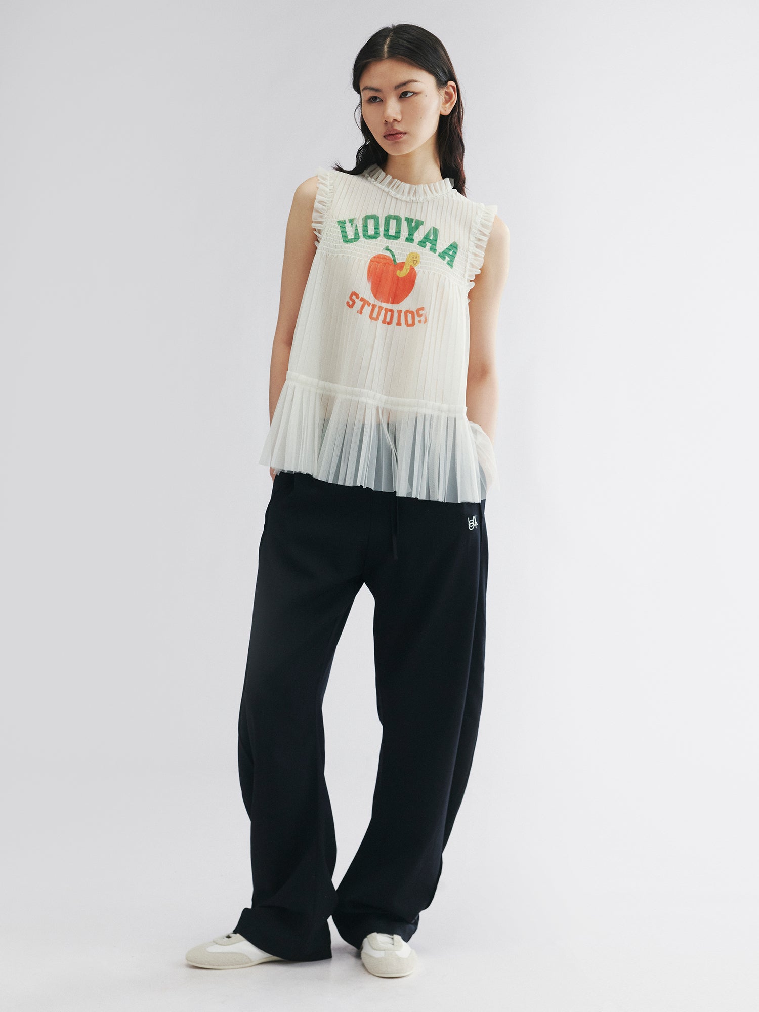 Curved seam fine wool pants