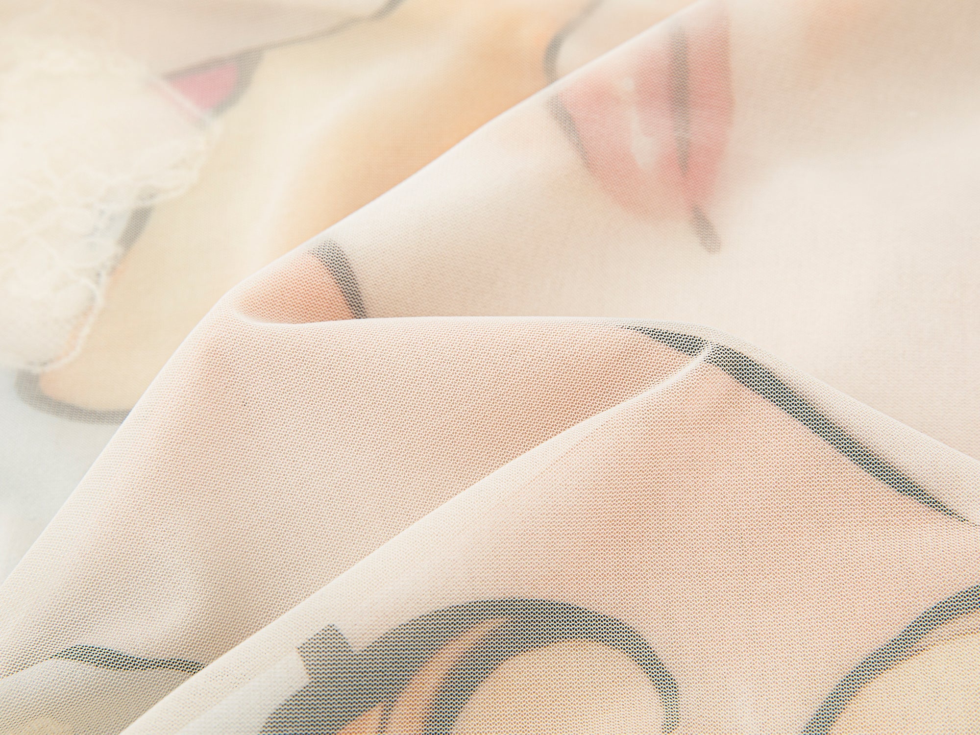 Wrinkled mesh anime vest