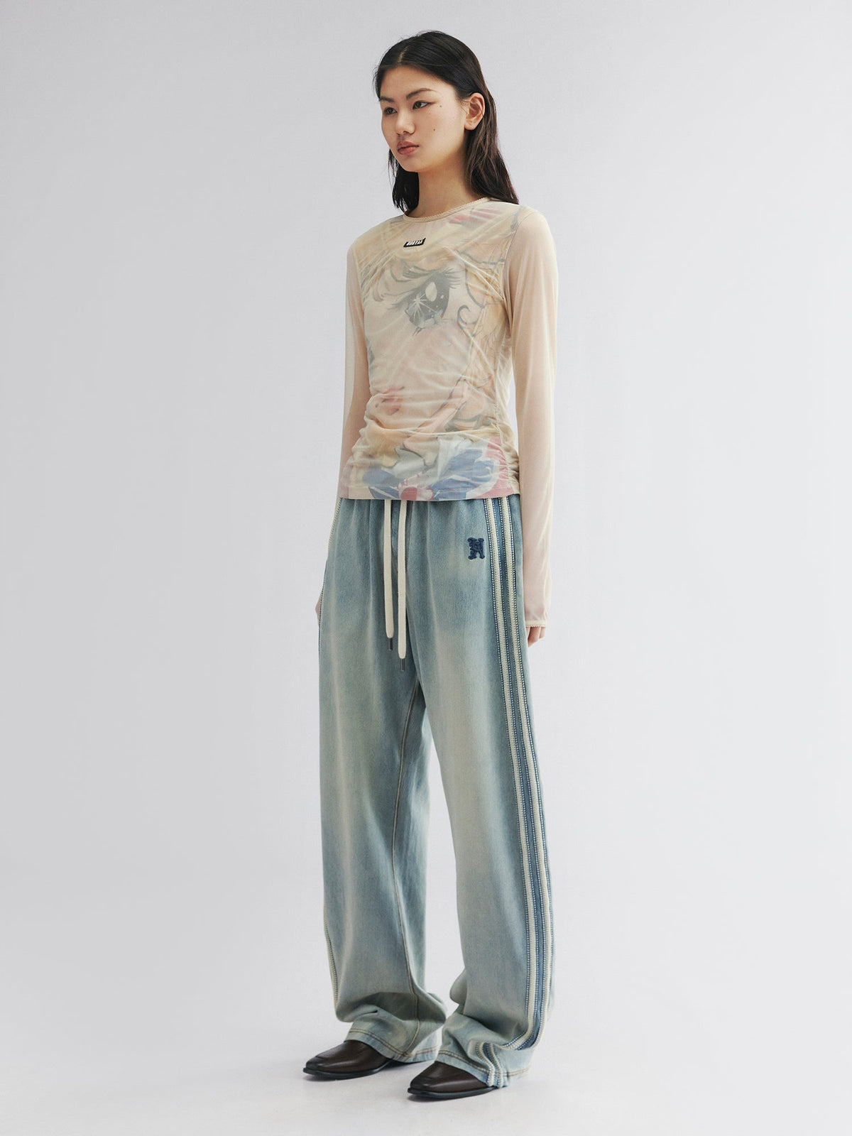 Wrinkled mesh anime layered T-shirt