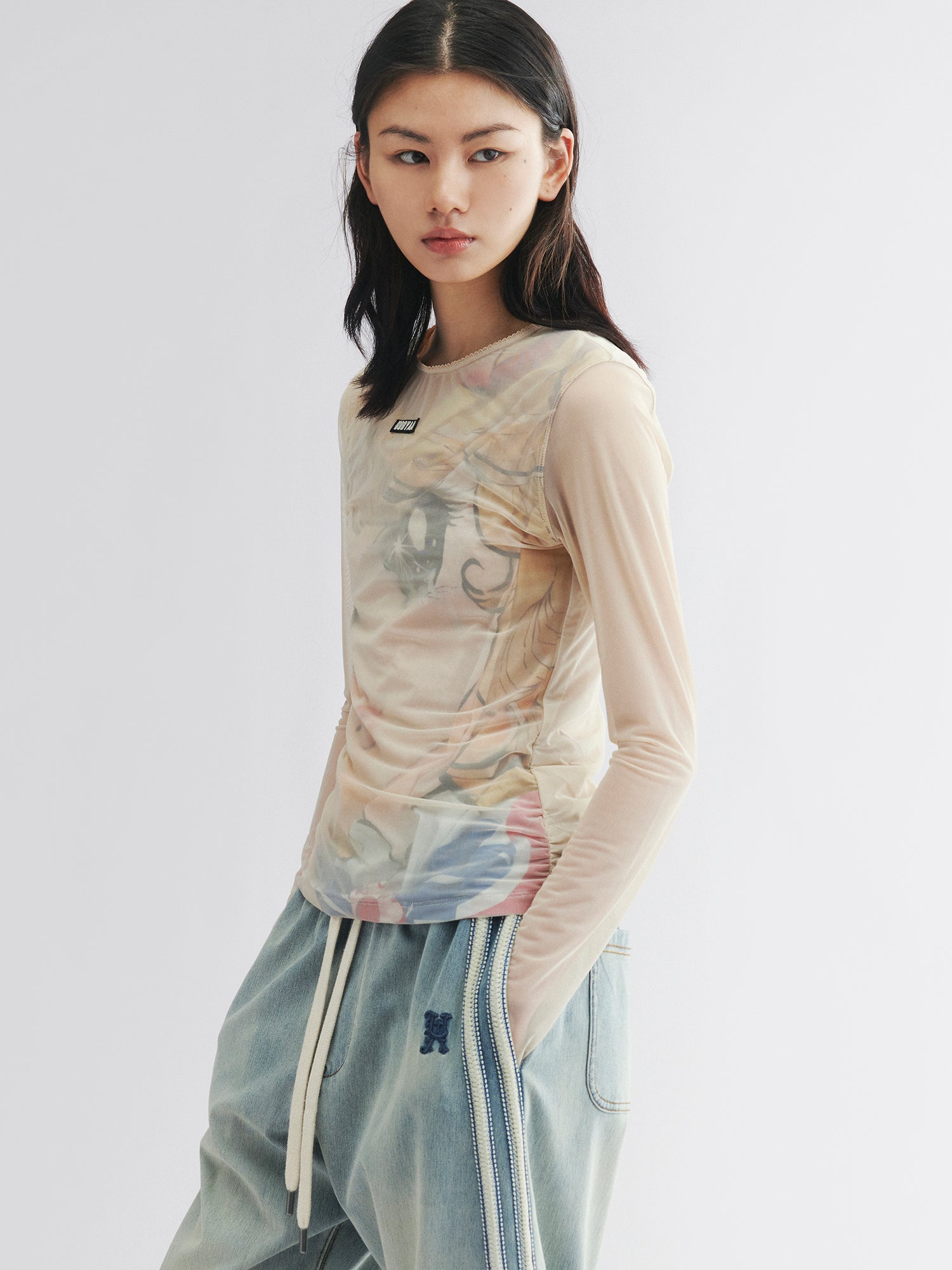 Wrinkled mesh anime layered T-shirt