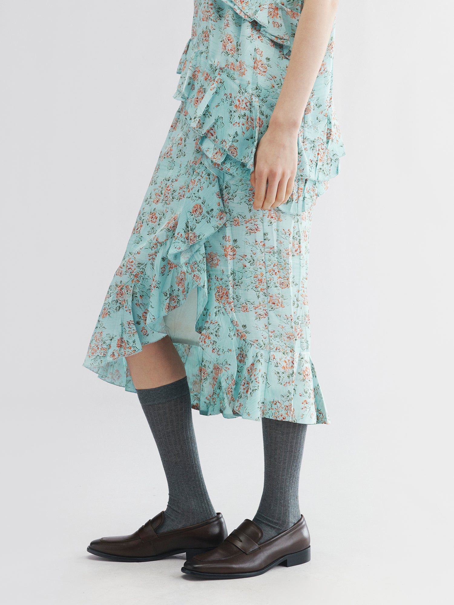 Oil-painted floral crinkle skirt