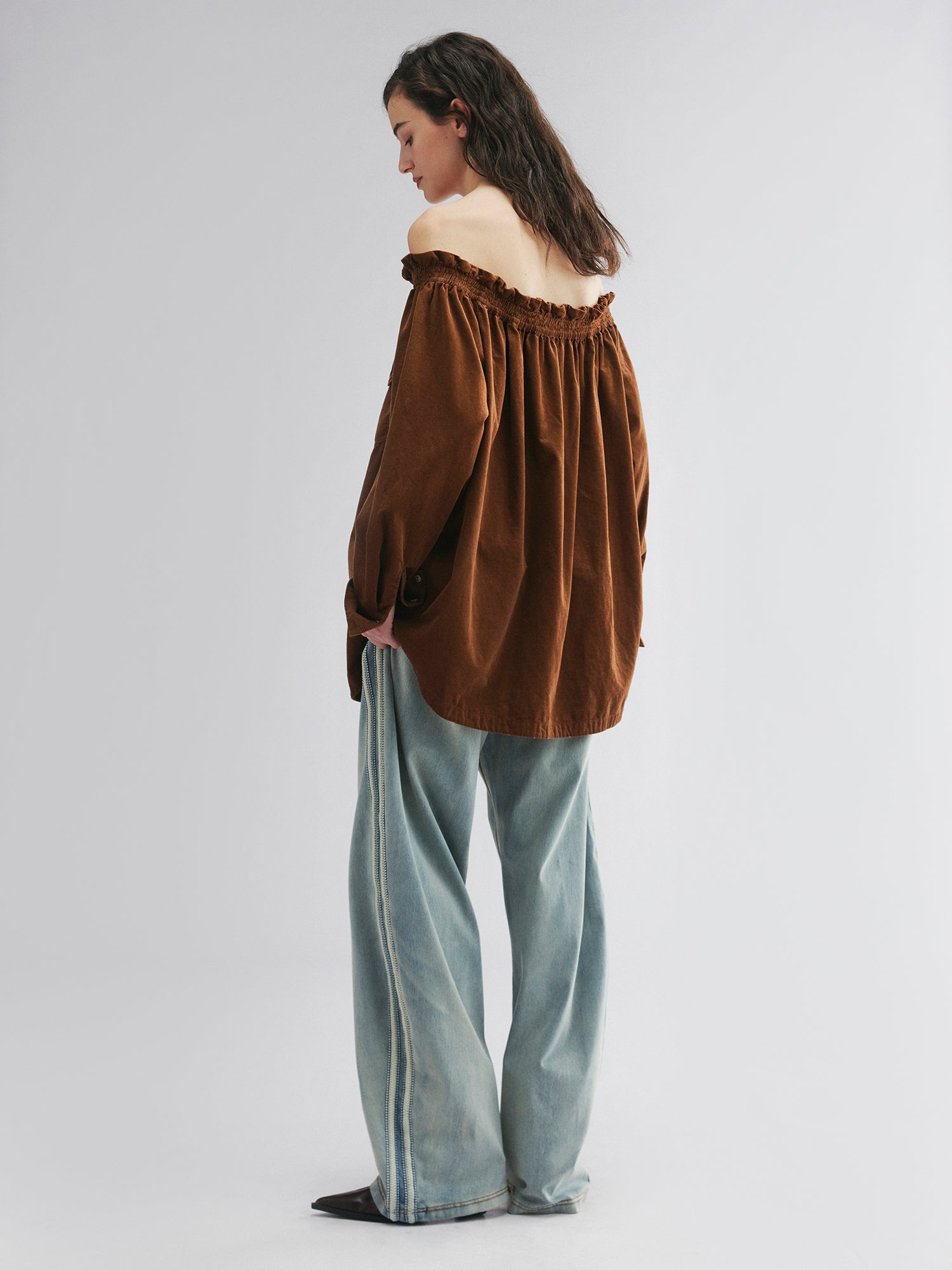 Off-shoulder utility shirt