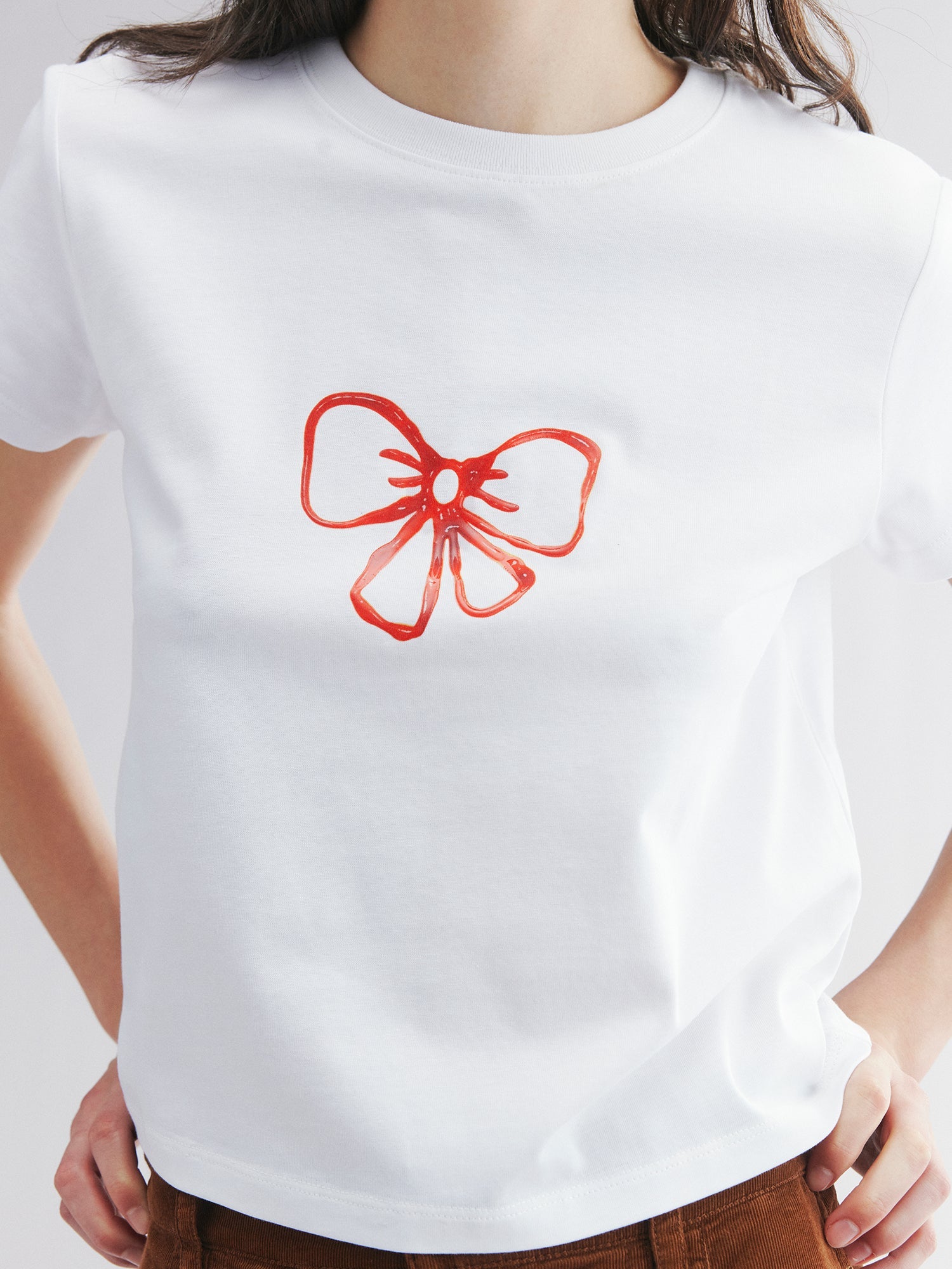 Ketchup bow doodle tee
