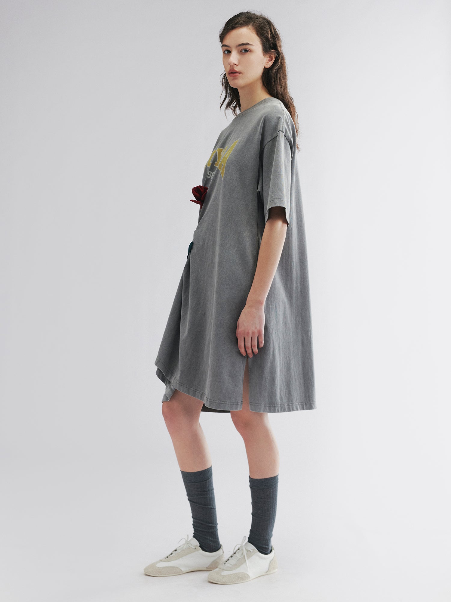 Rose patch t-shirt dress