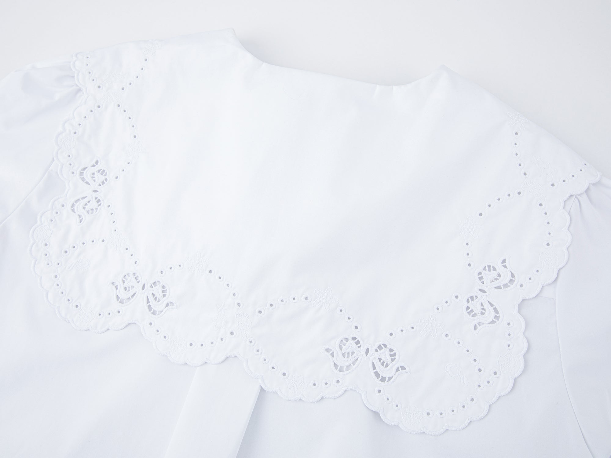 Eyelet embroidery sailor collar shirt