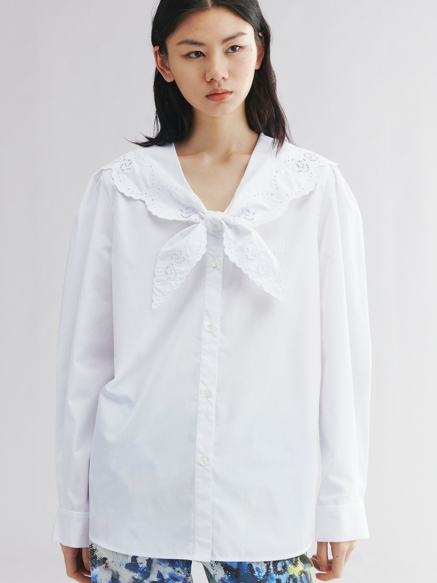 Eyelet embroidery sailor collar shirt
