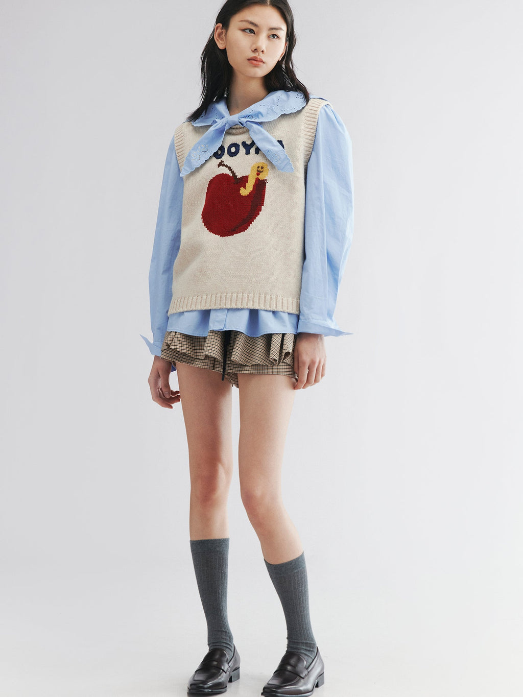 Apple worm knit vest