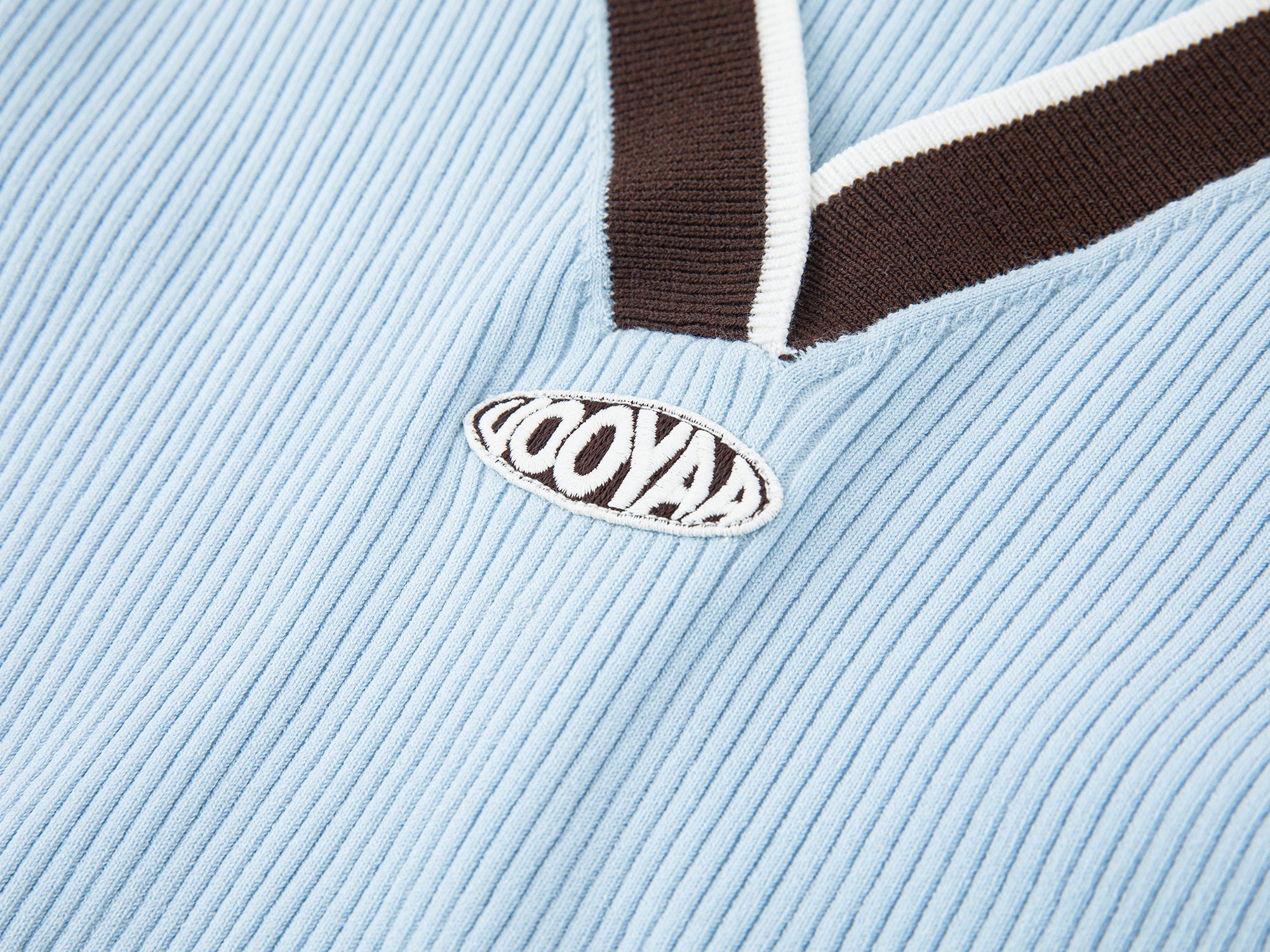 Pullover knit with polo collar