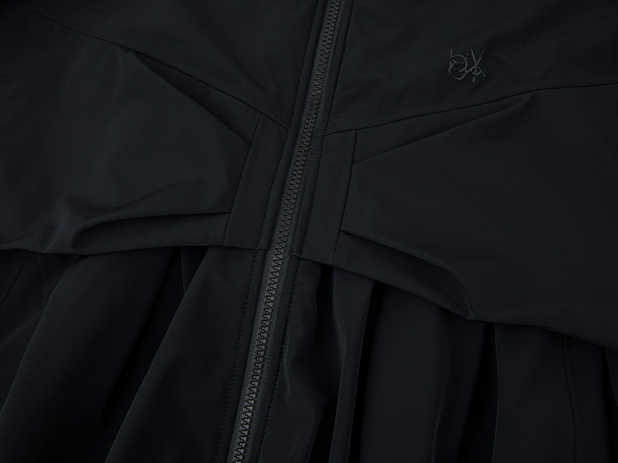 Classic outdoor functional jacket with bow detail