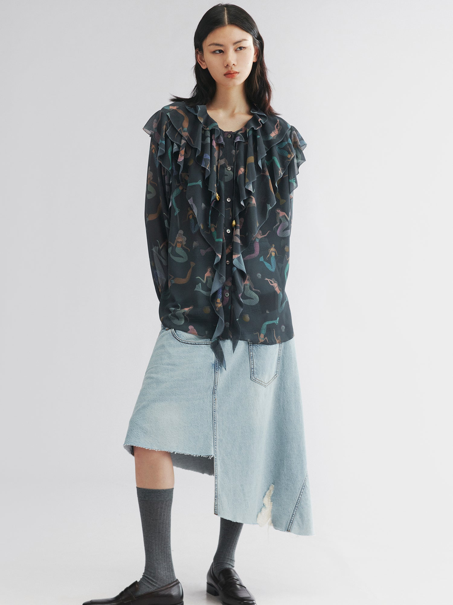 Mermaid ruffle collar shirt