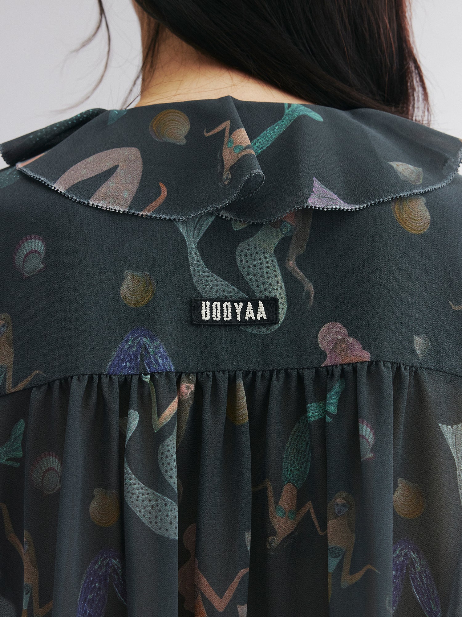 Mermaid ruffle collar shirt