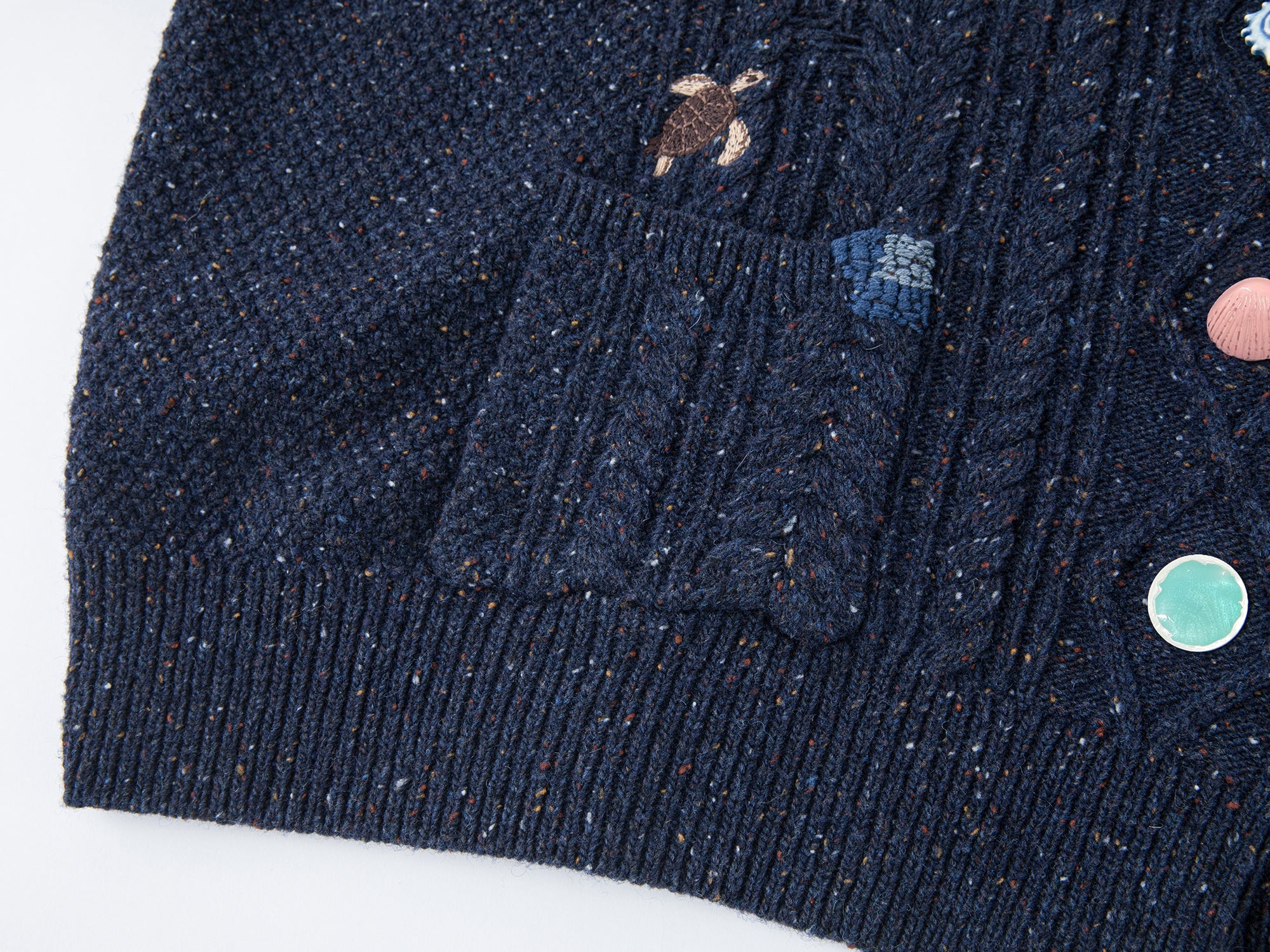 Cable knit collar cardigan