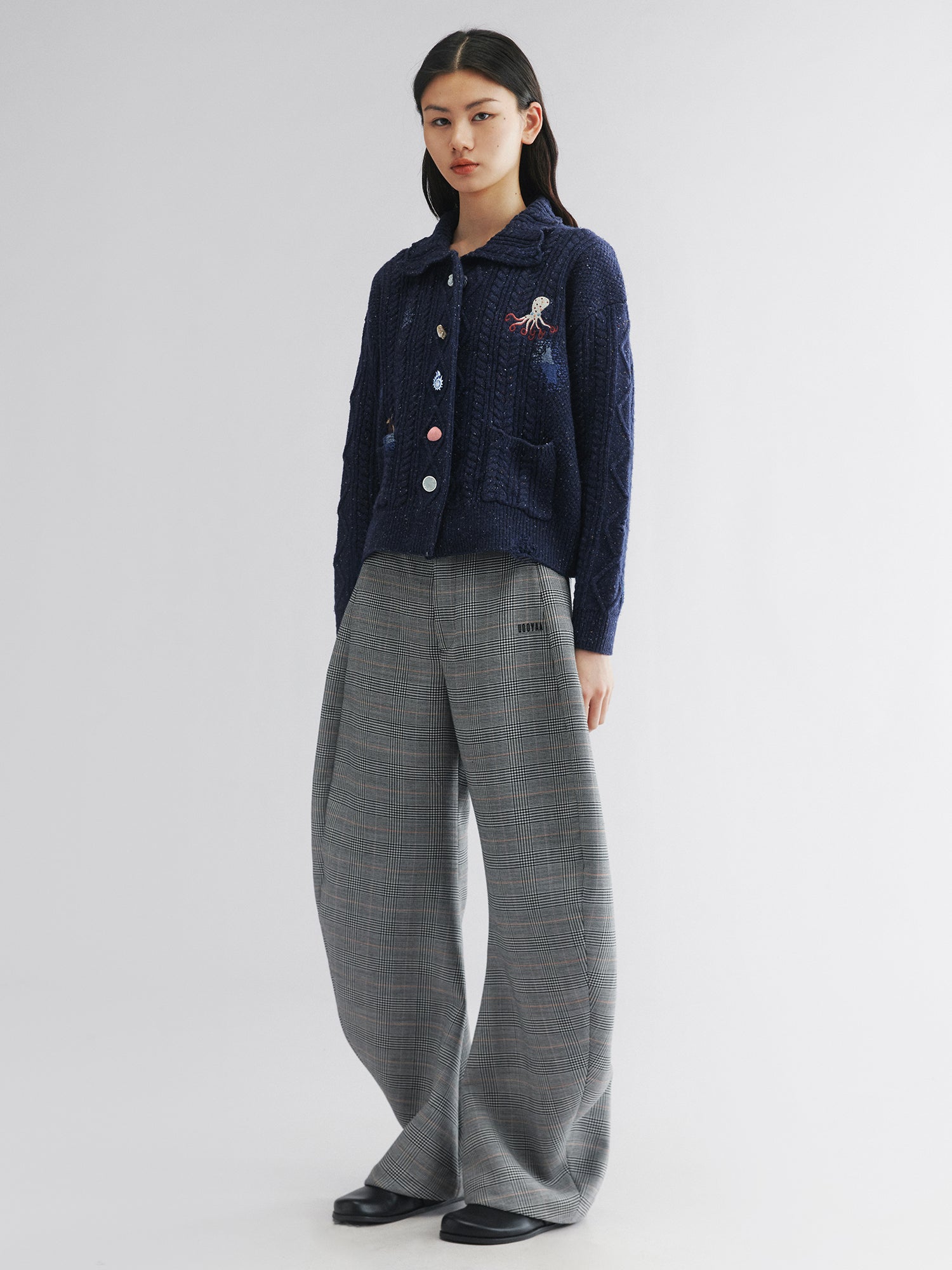 Cable knit collar cardigan