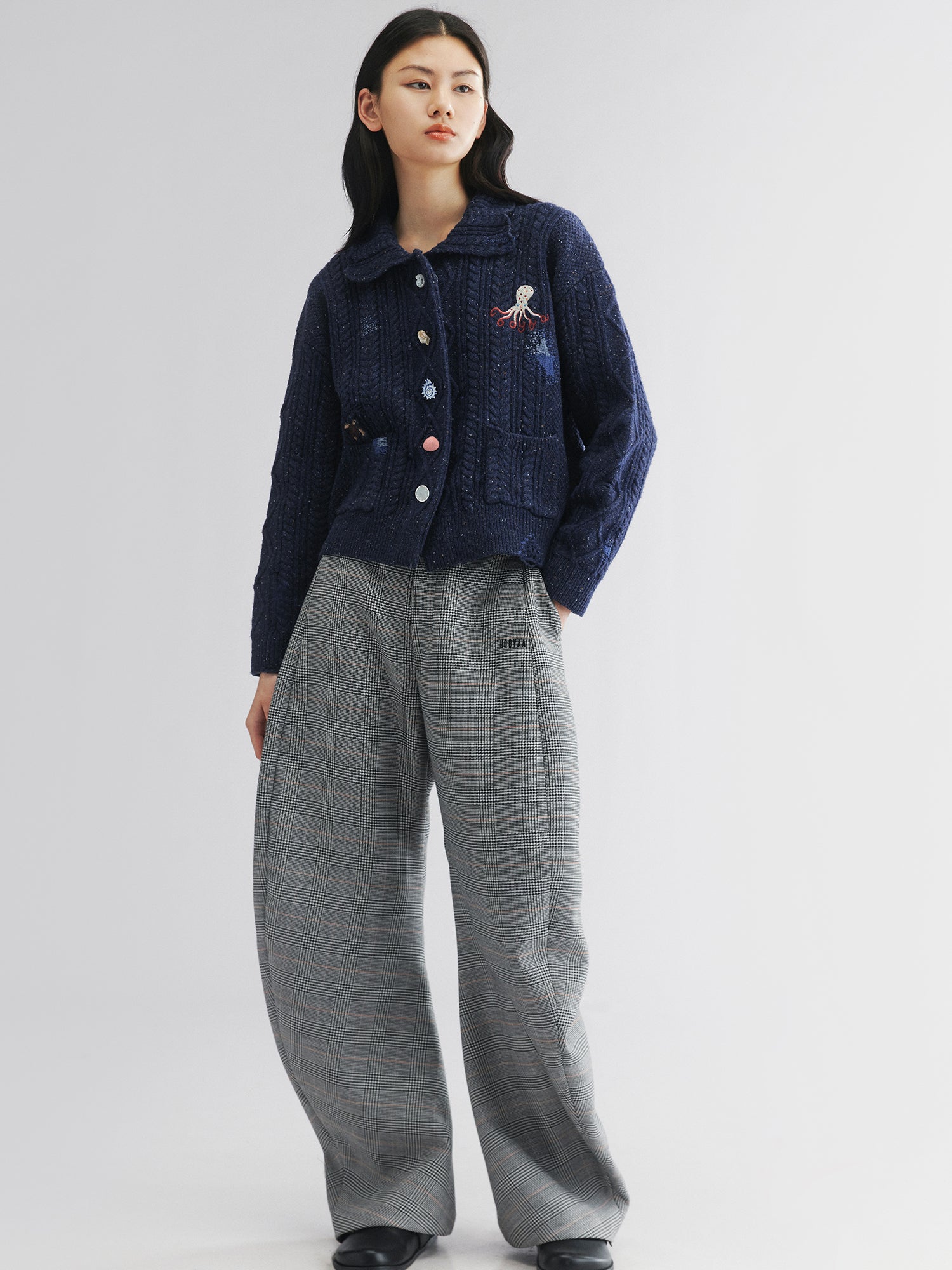 Cable knit collar cardigan