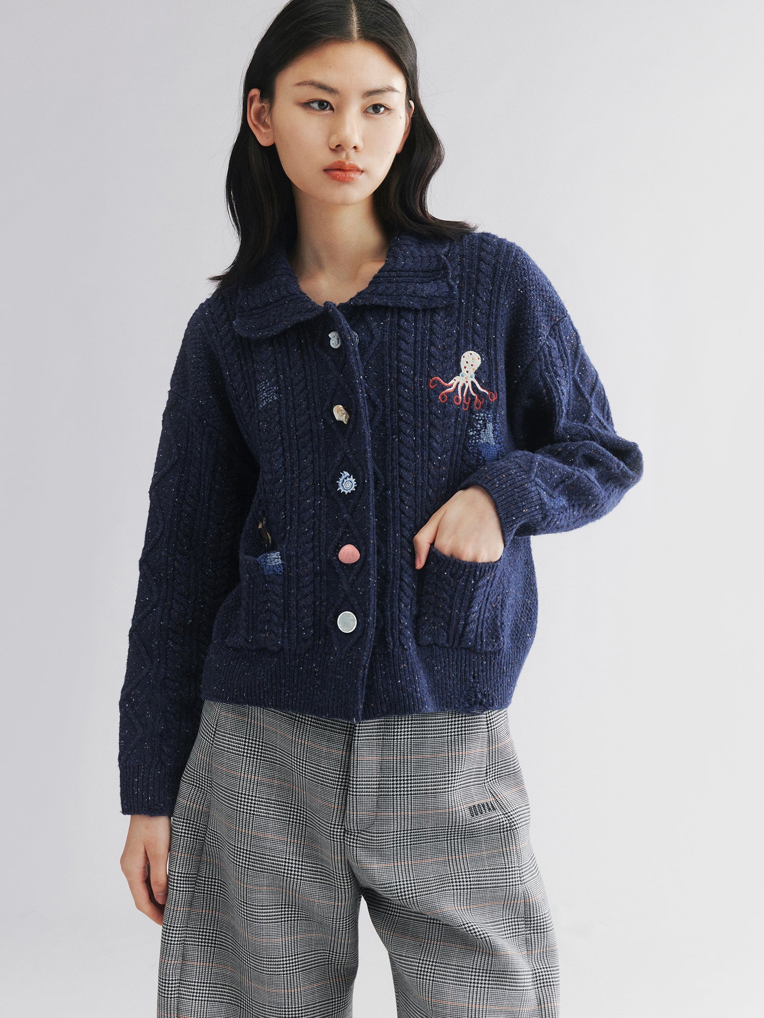 Cable knit collar cardigan