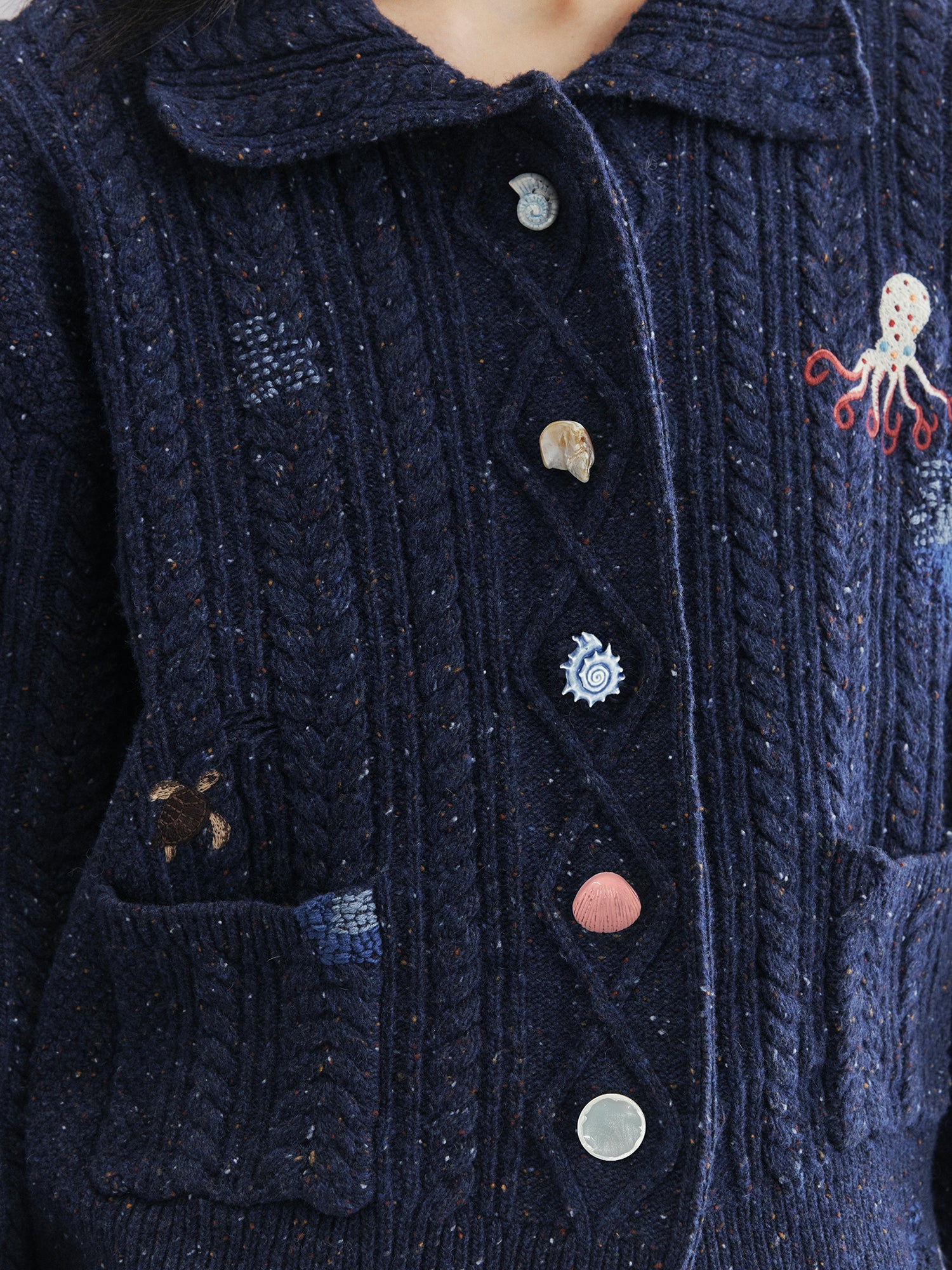 Cable knit collar cardigan