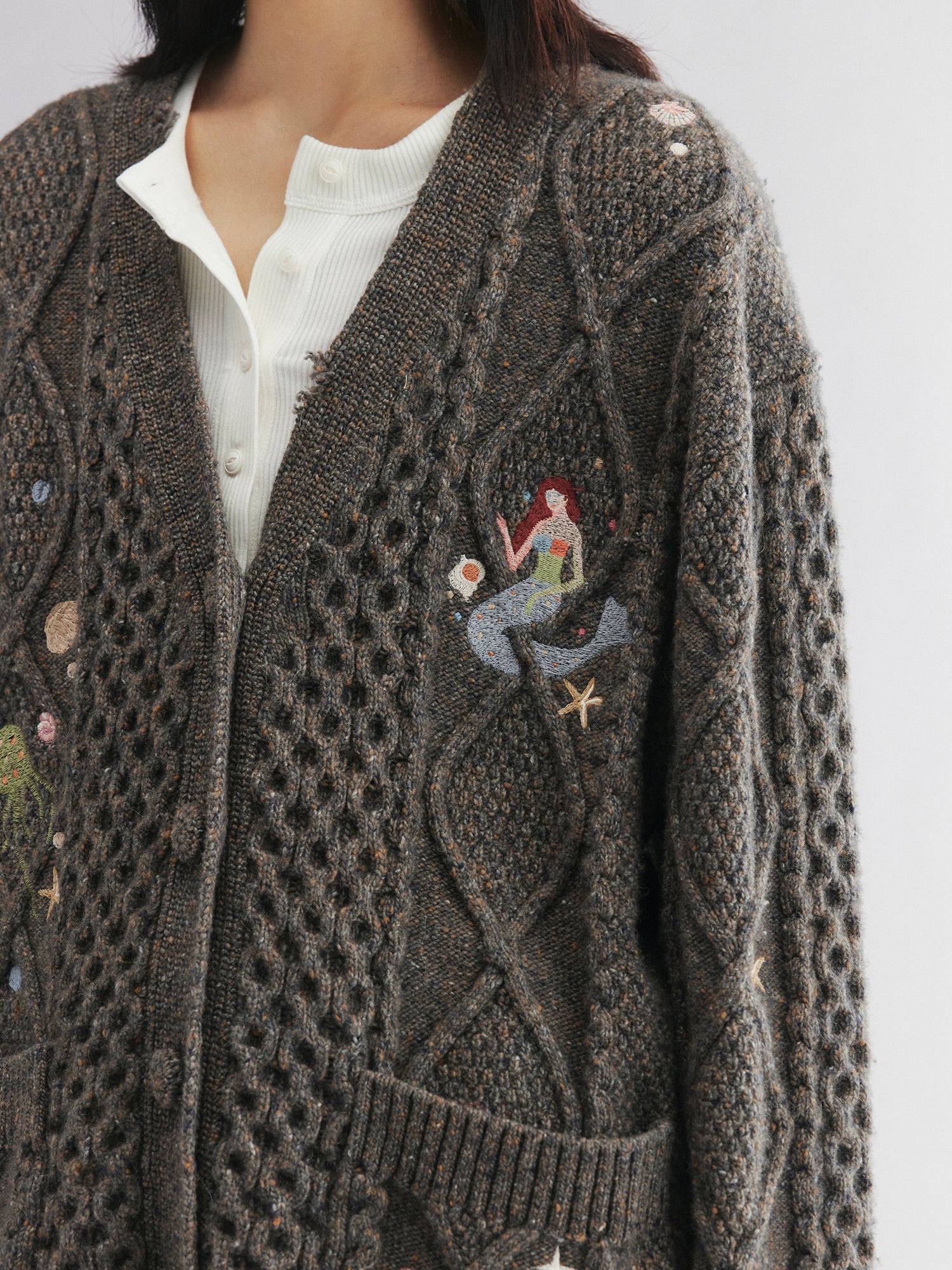 Cable knit collar cardigan