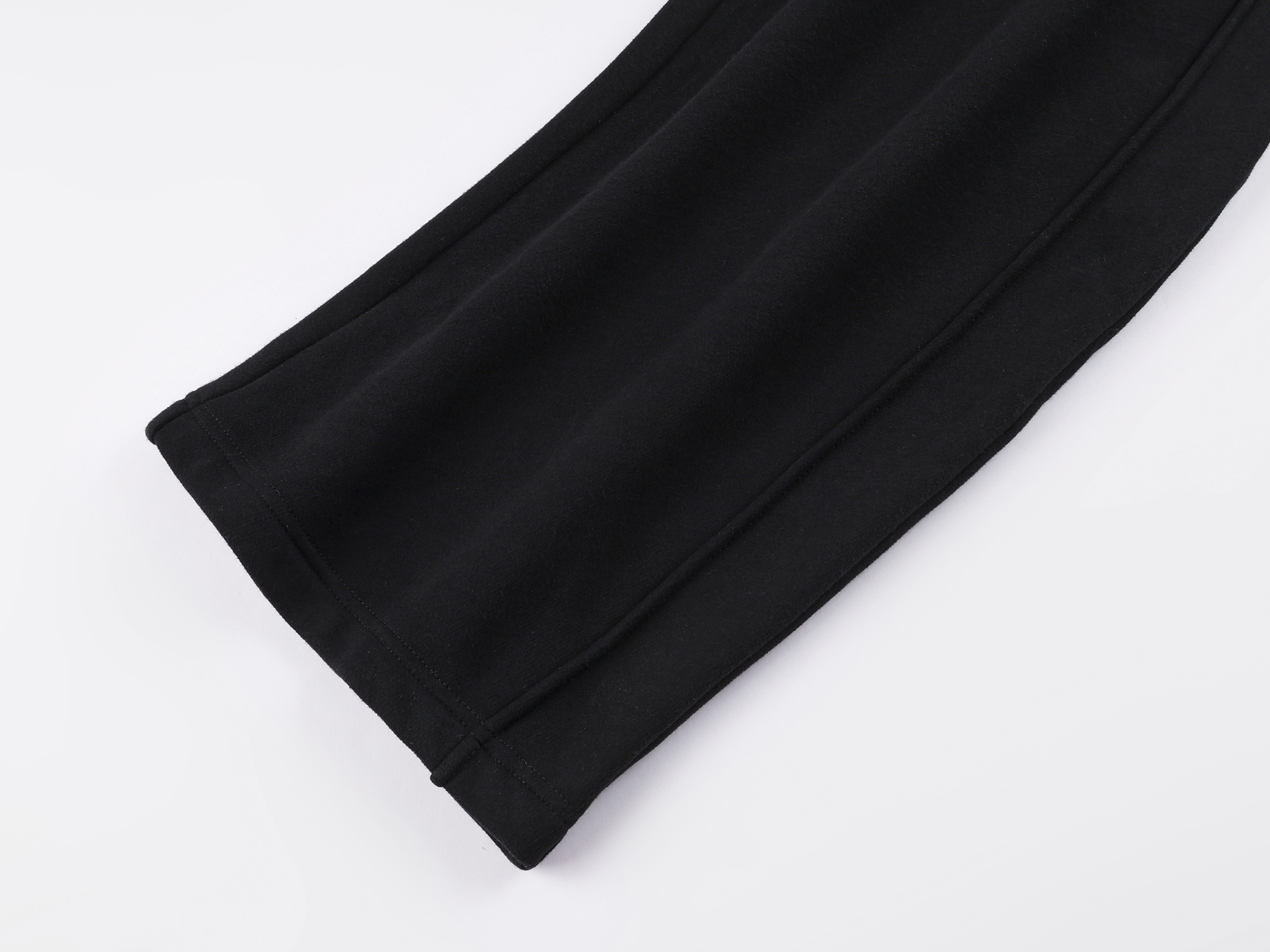 Blade-cut sweatpants