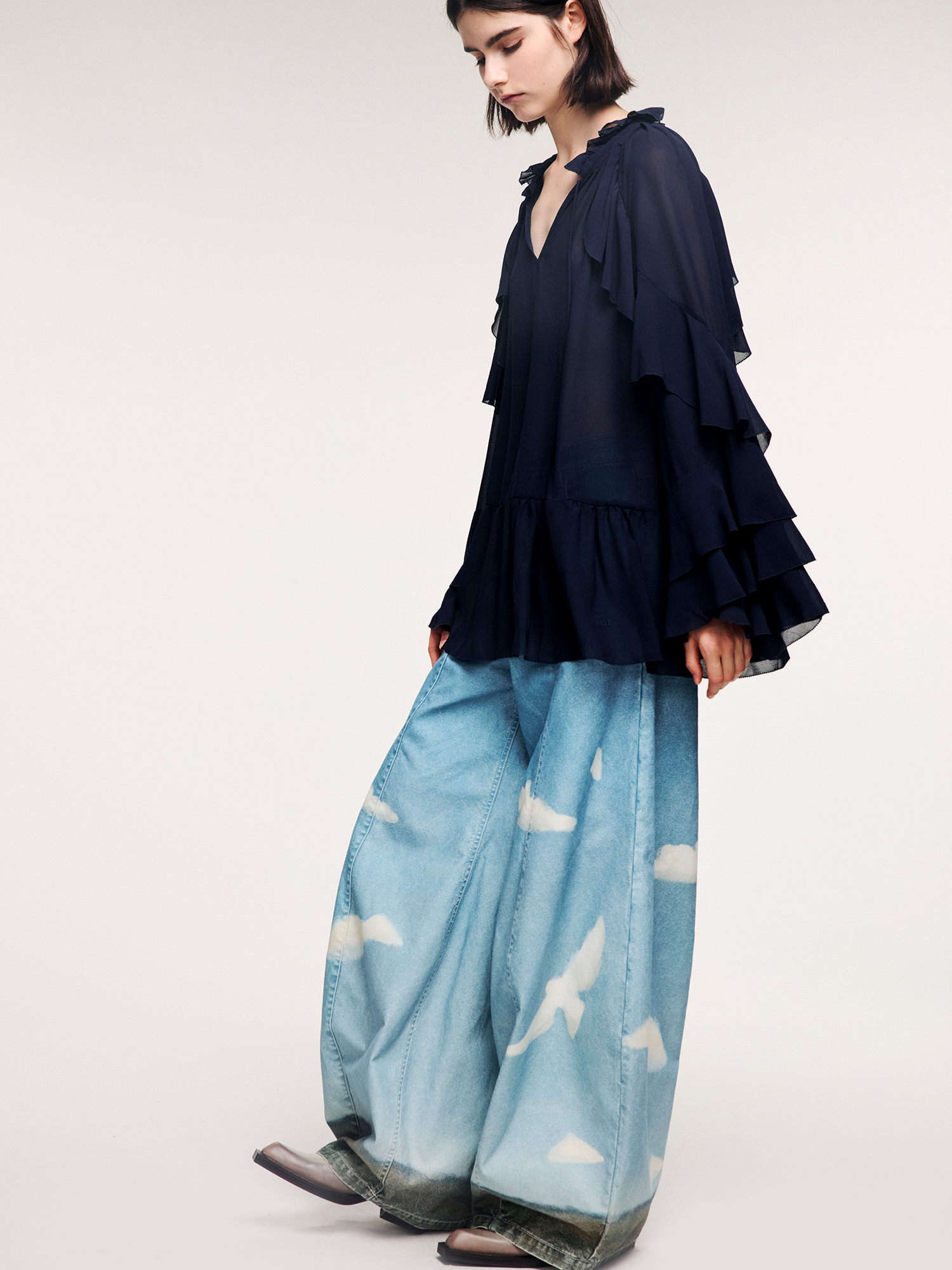 Sky and cloud detail balloon jeans