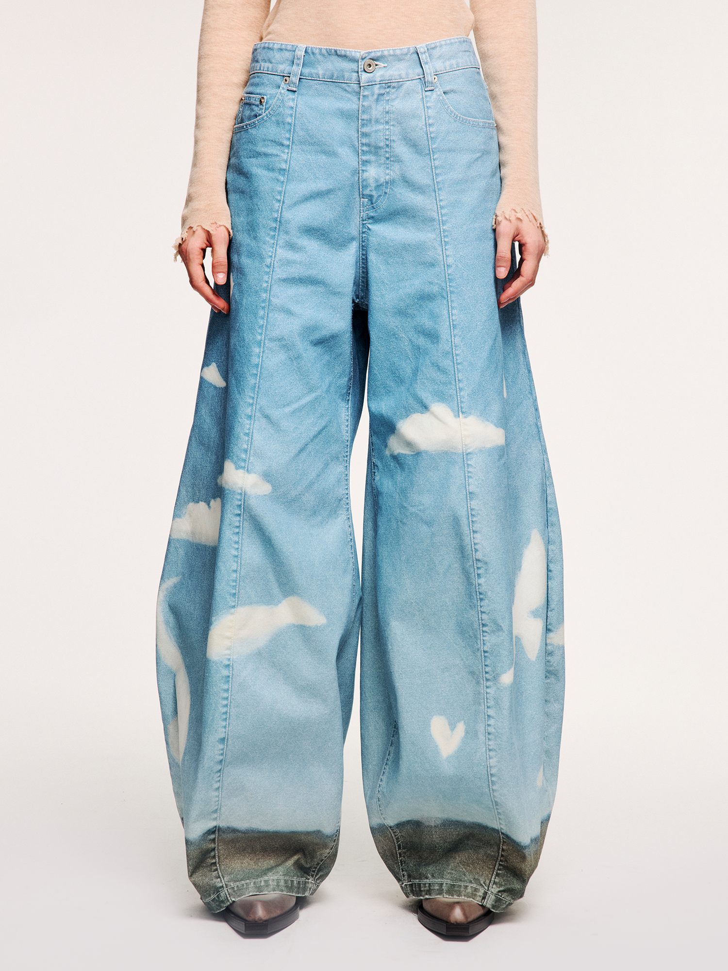 Sky and cloud detail balloon jeans