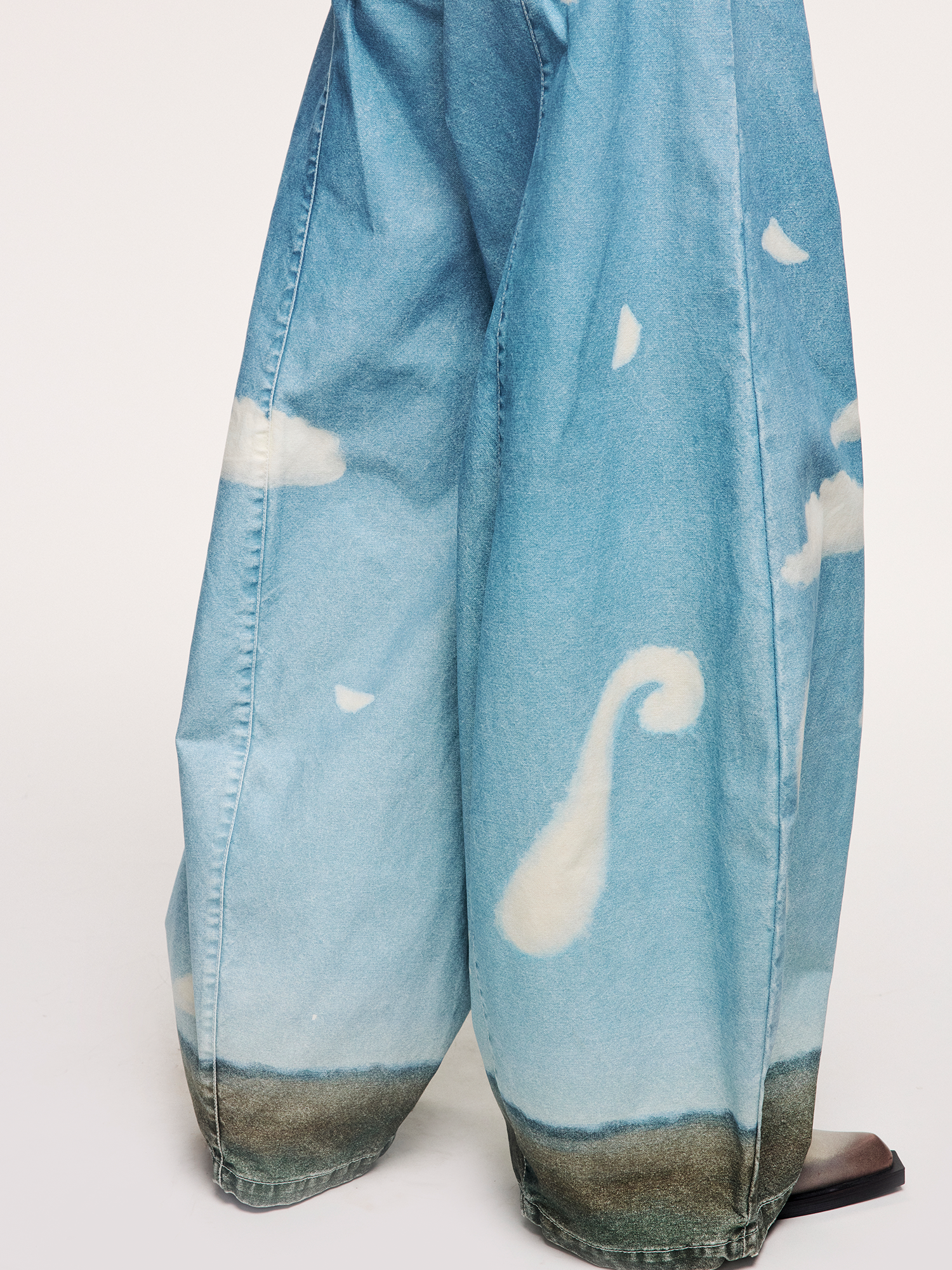Sky and cloud detail balloon jeans