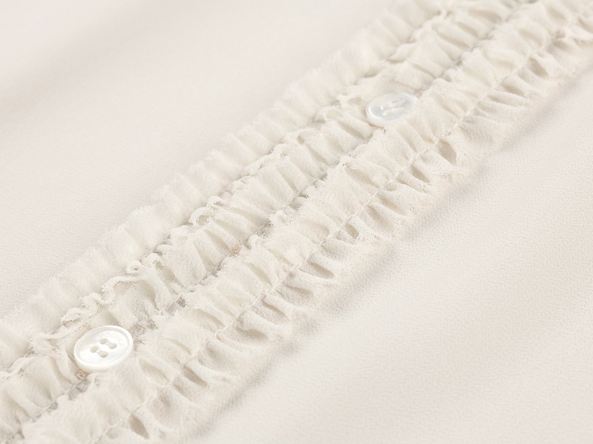 Peter Pan collar shirt