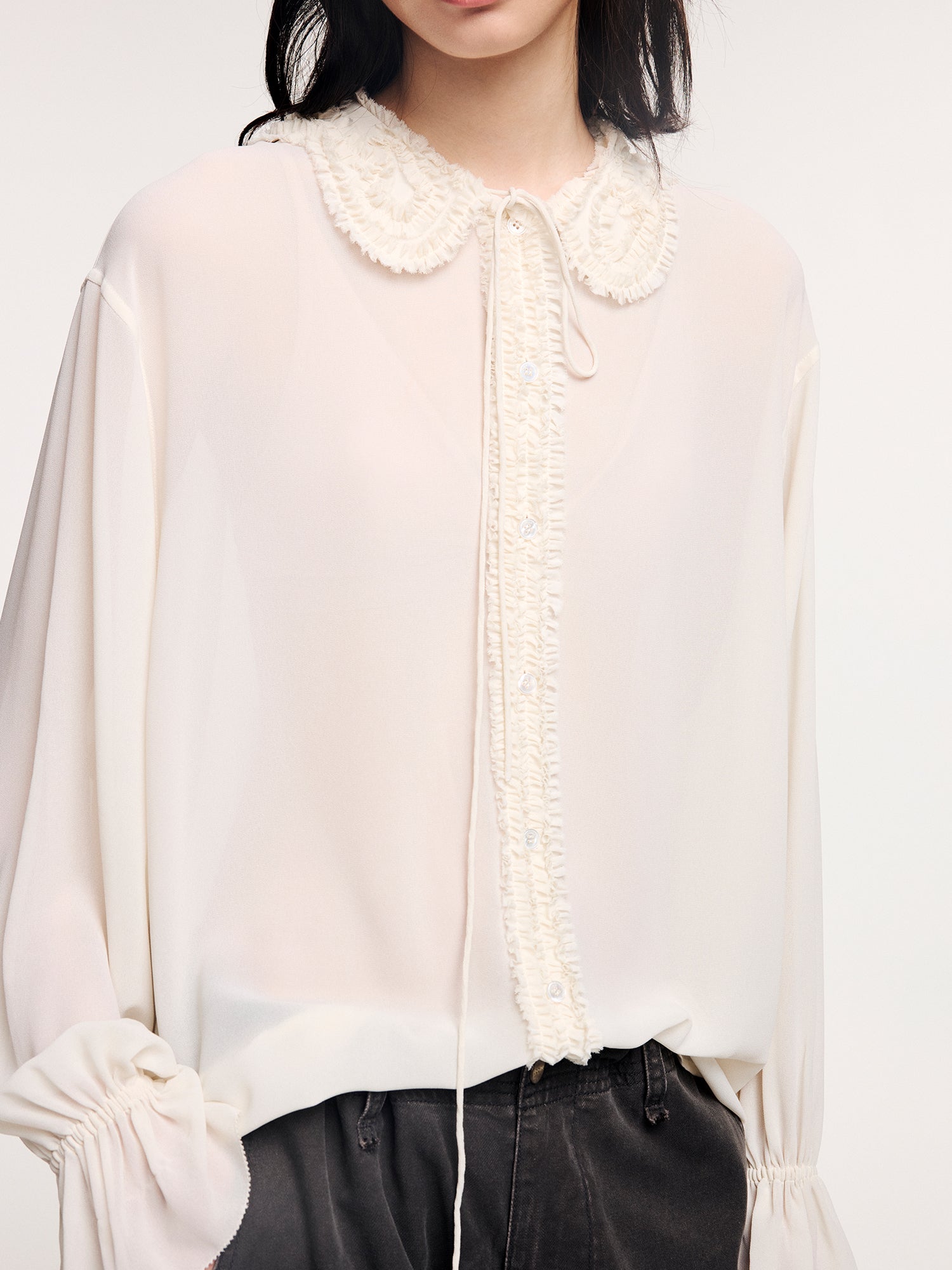 Peter Pan collar shirt