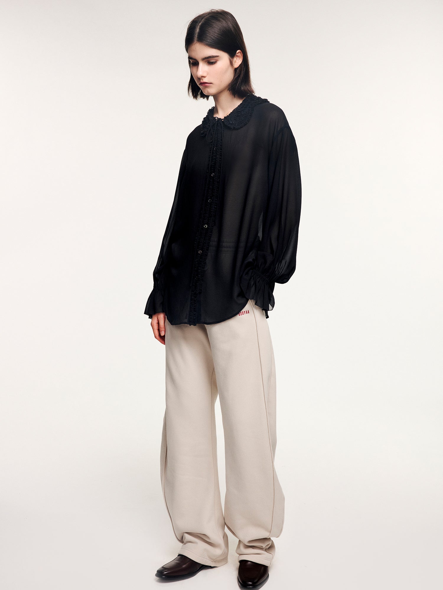 Peter Pan collar shirt