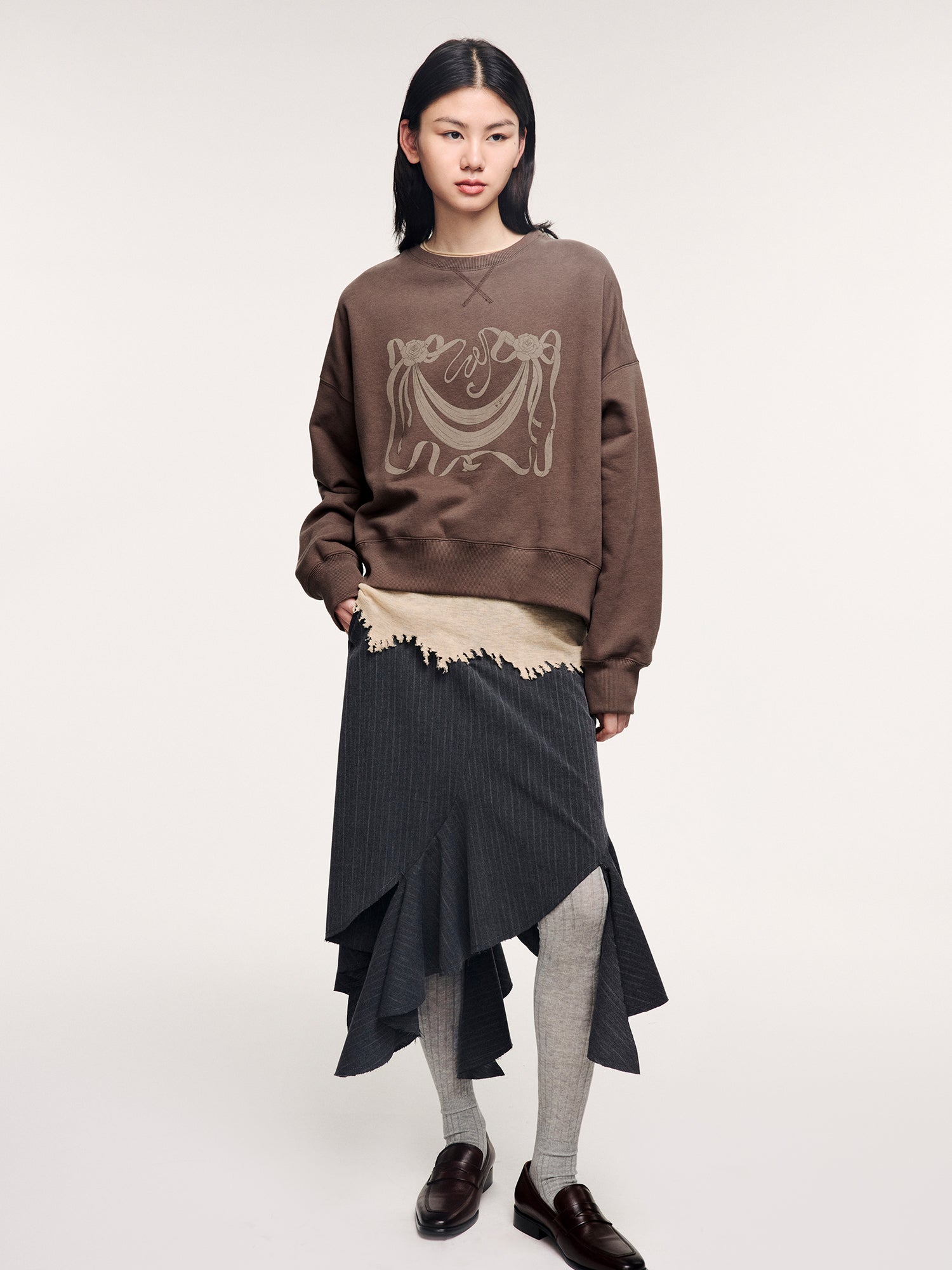 Hoodie with inflatable neck pillow detail