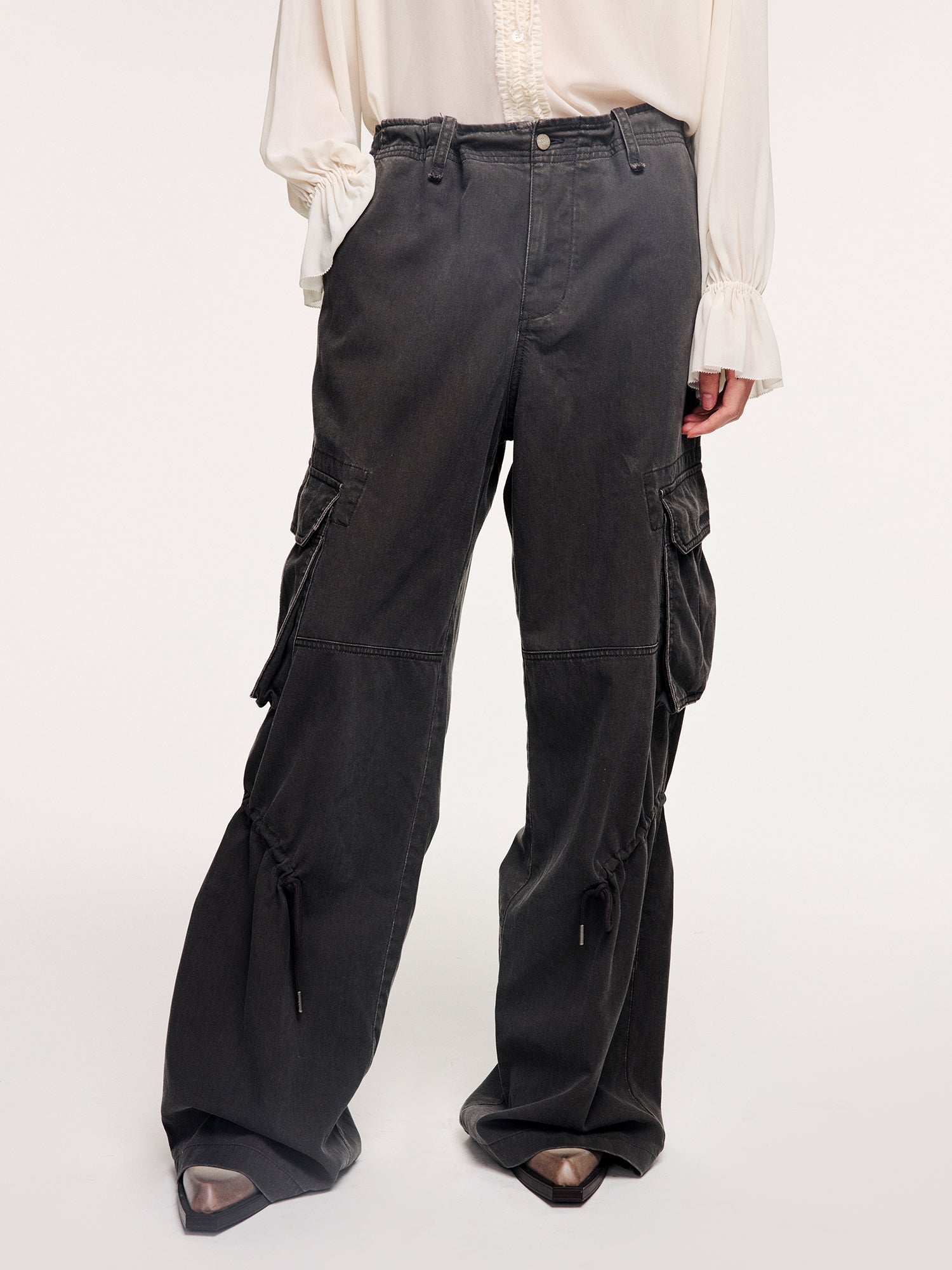 Utility drawstring pants with loose cut
