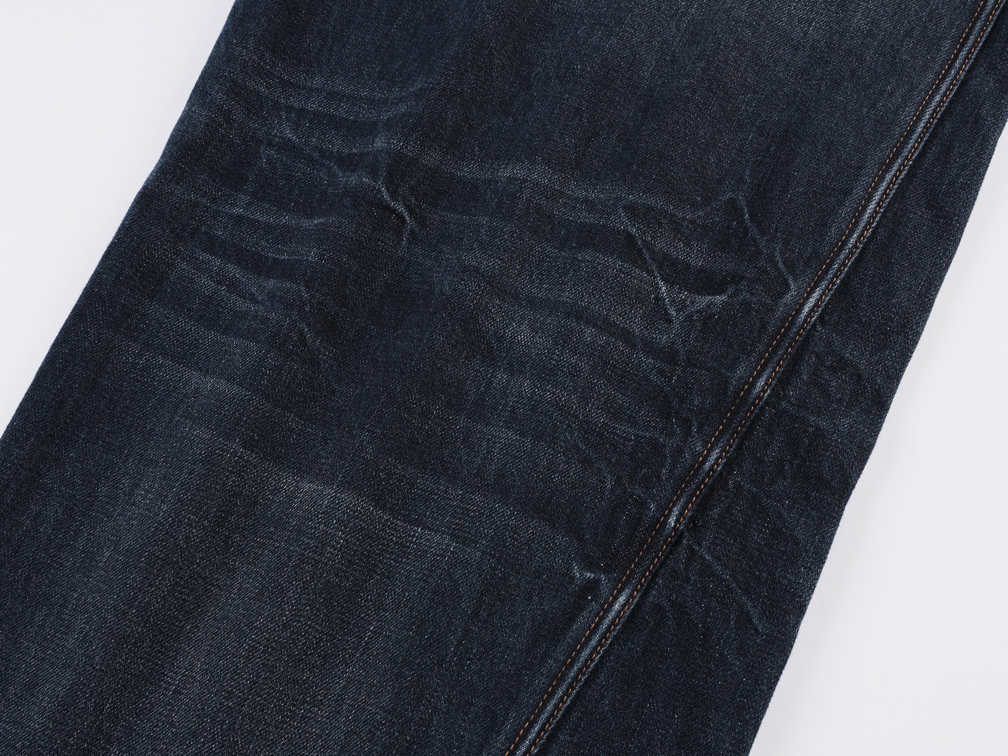 Jeans with wave-textured wire detail for sculpted shape