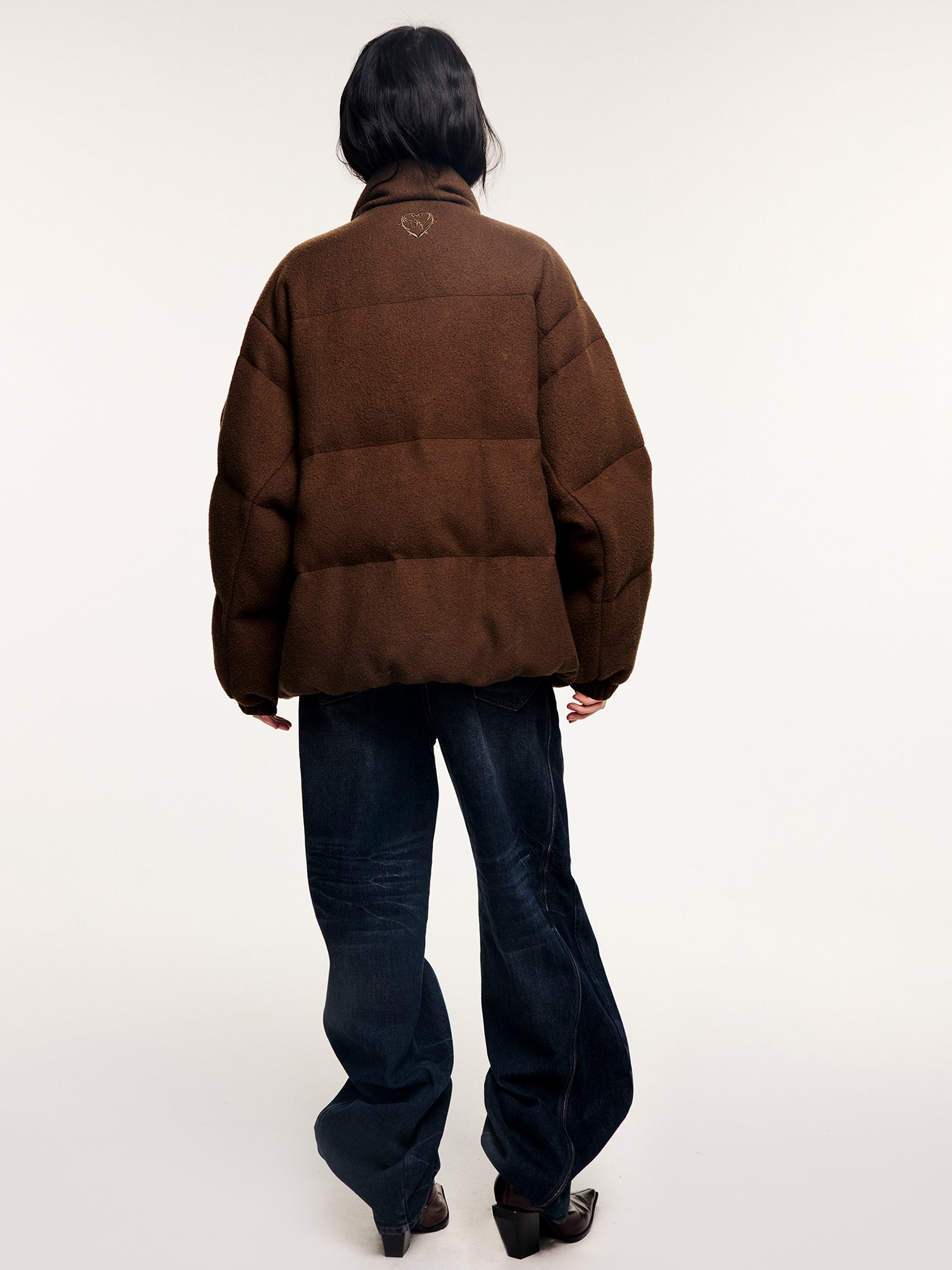 Jeans with wave-textured wire detail for sculpted shape