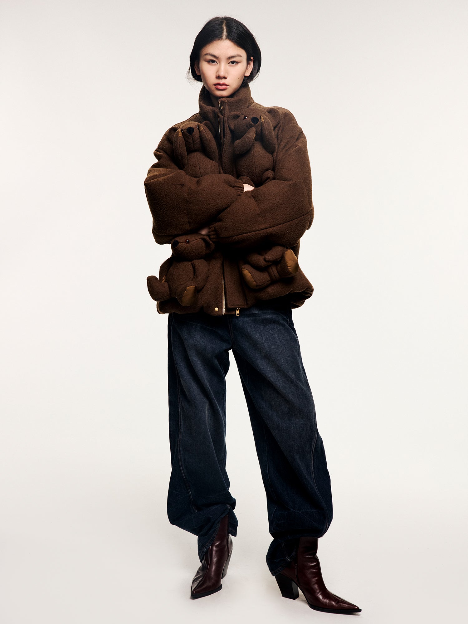 Jeans with wave-textured wire detail for sculpted shape