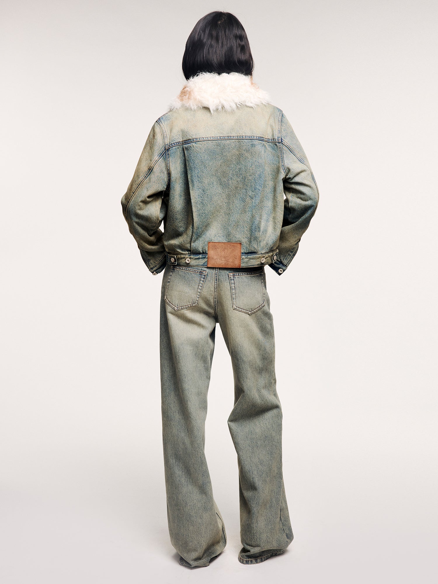 Vintage-wash jeans with a relaxed silhouette