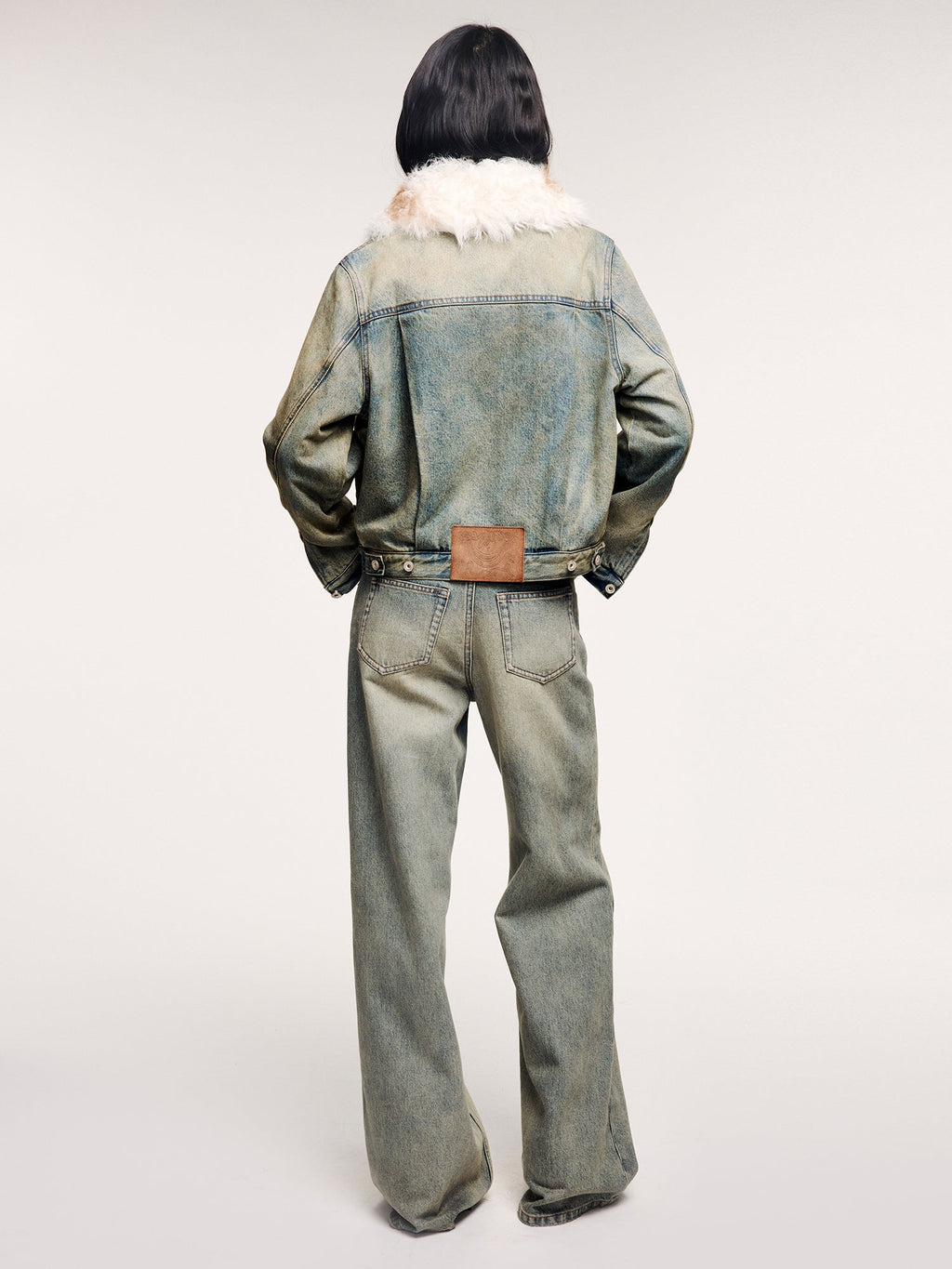 Vintage-wash jeans with a relaxed silhouette