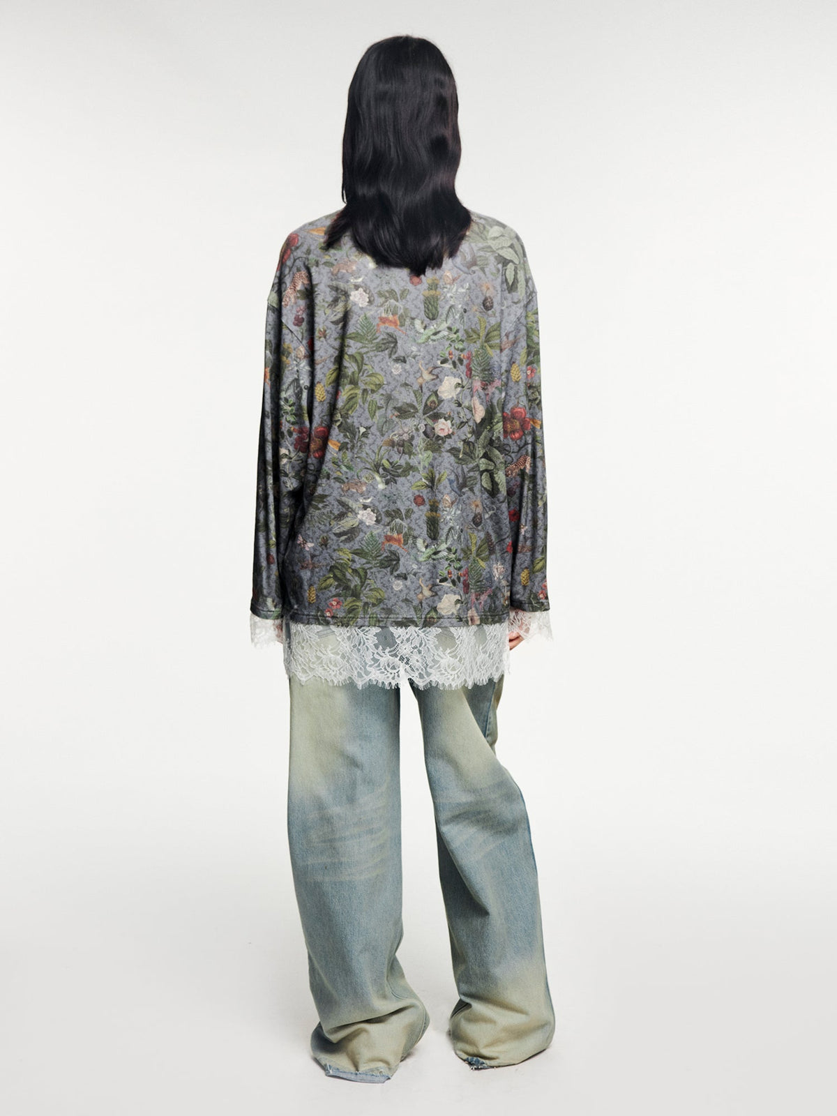 Pocket-flap washed denim jeans