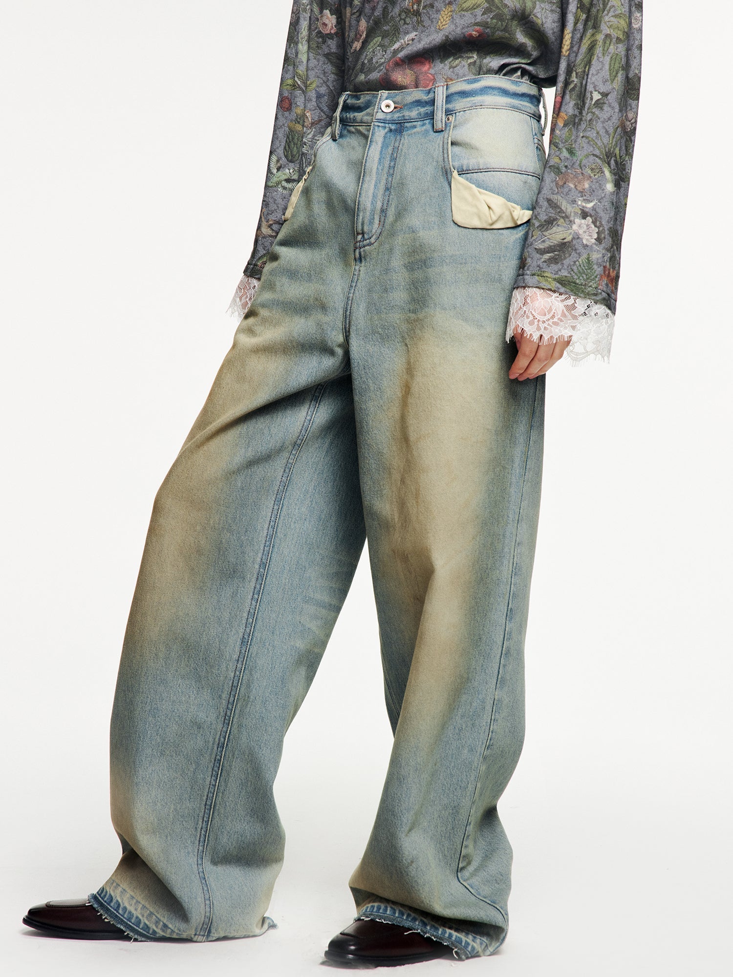 Pocket-flap washed denim jeans