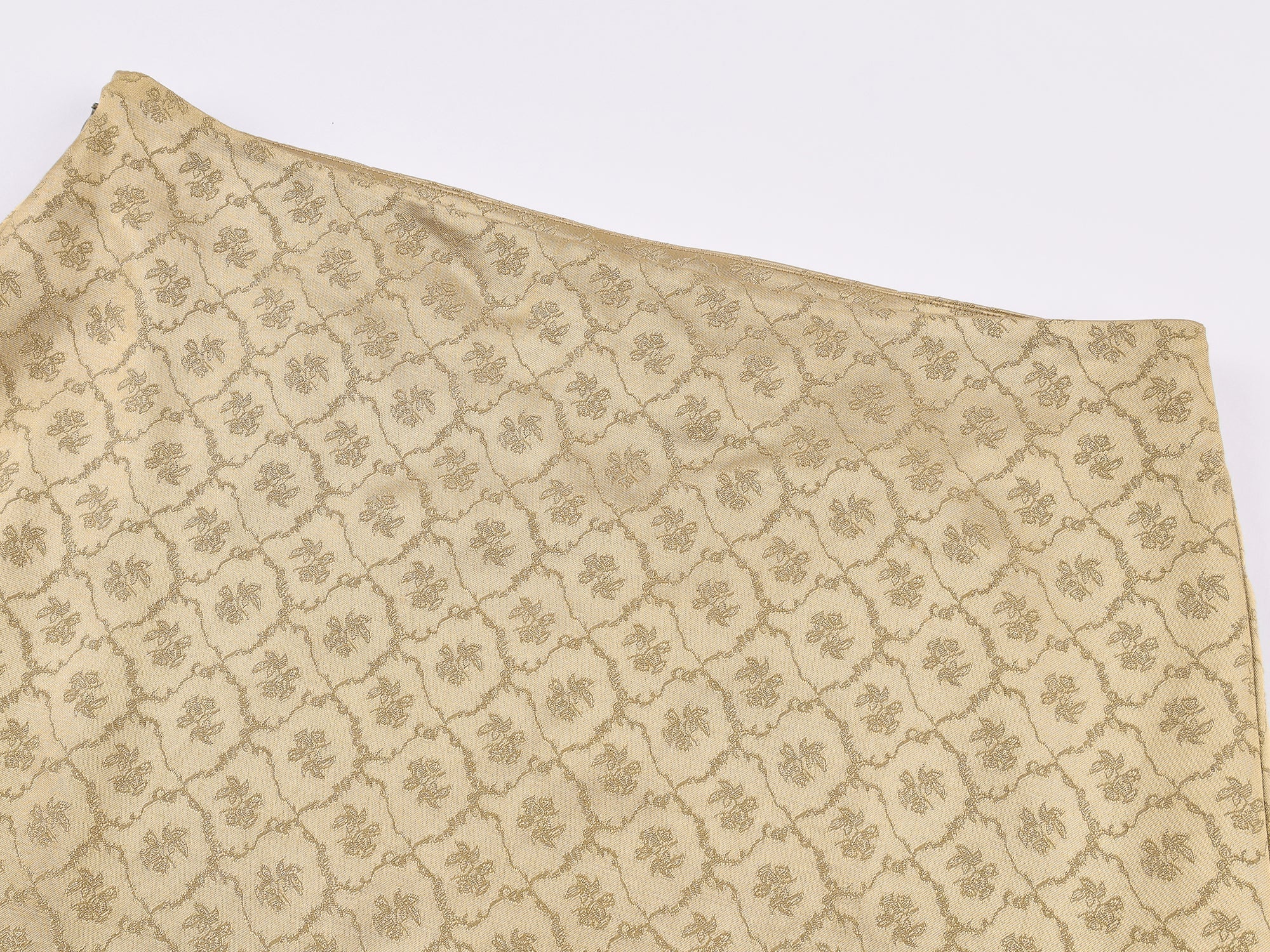 Jacquard skirt with plush hem