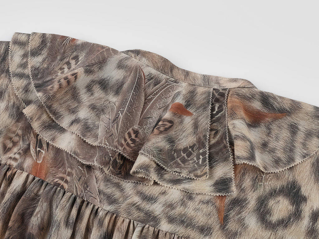 Feather & leopard ruffled collar shirt