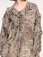 Feather & leopard ruffled collar shirt