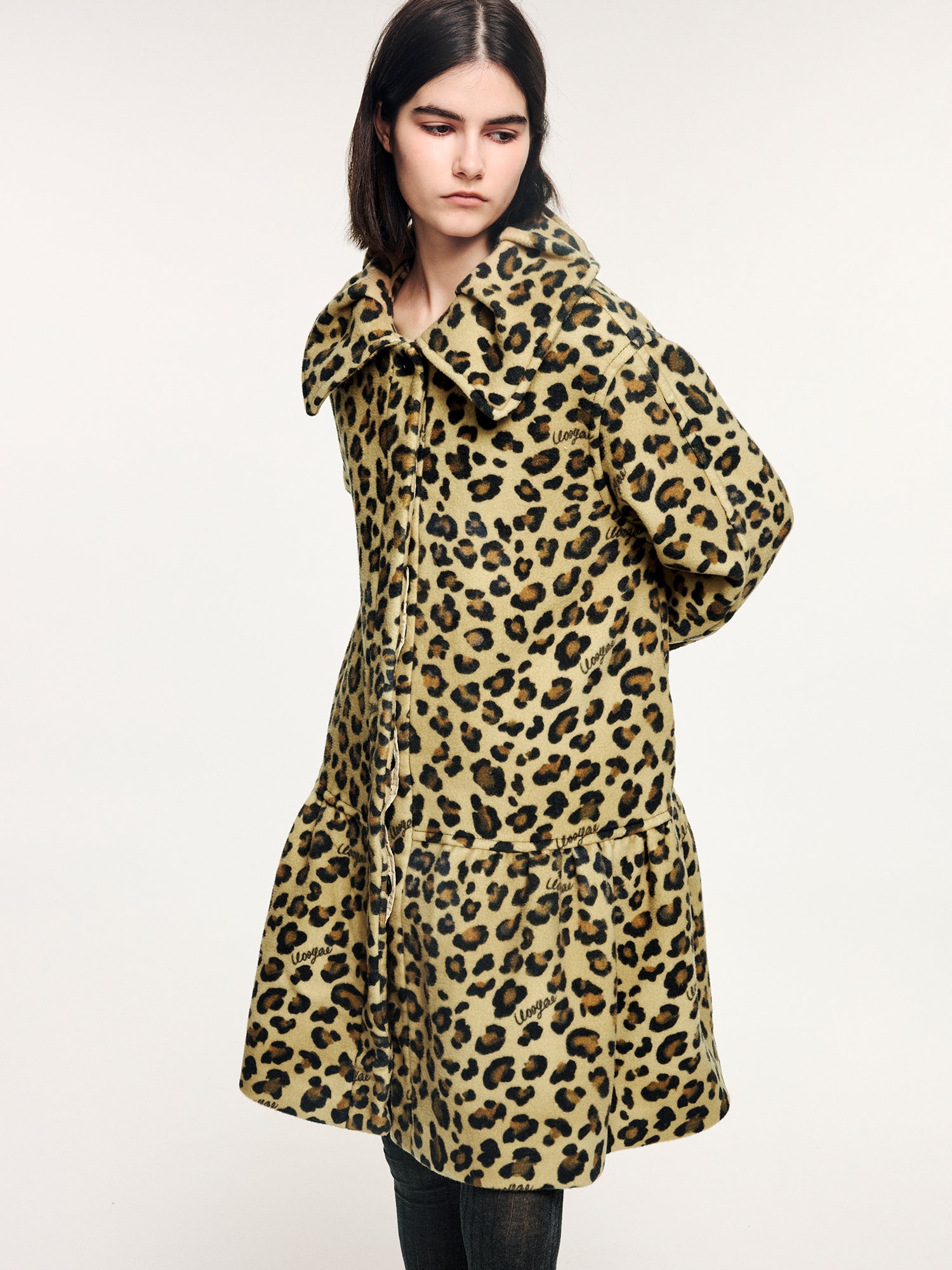 Vintage Peter Pan collar leopard wool coat